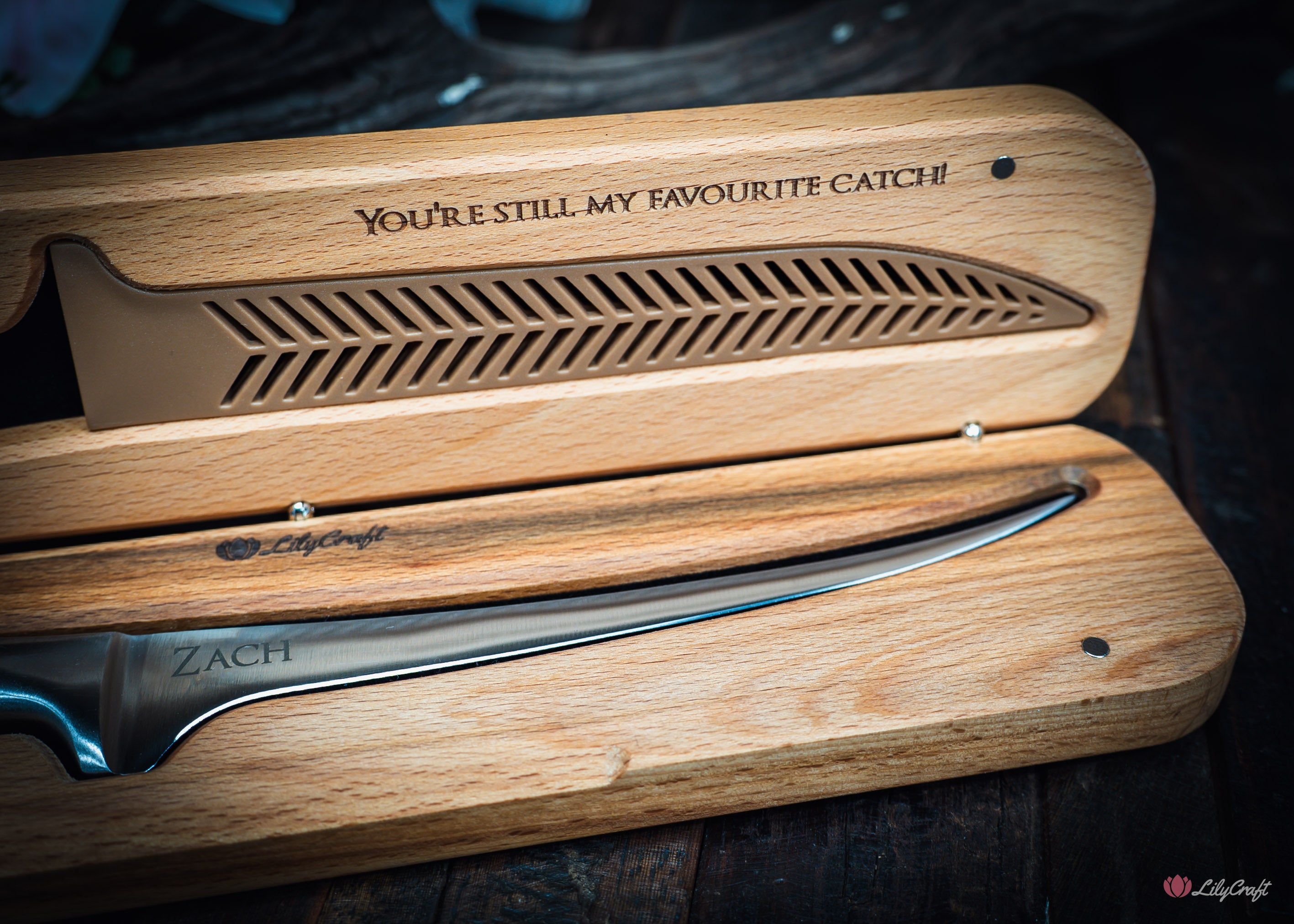 Top rated filleting knife gift package with kydex sheath and engraved wooden box
