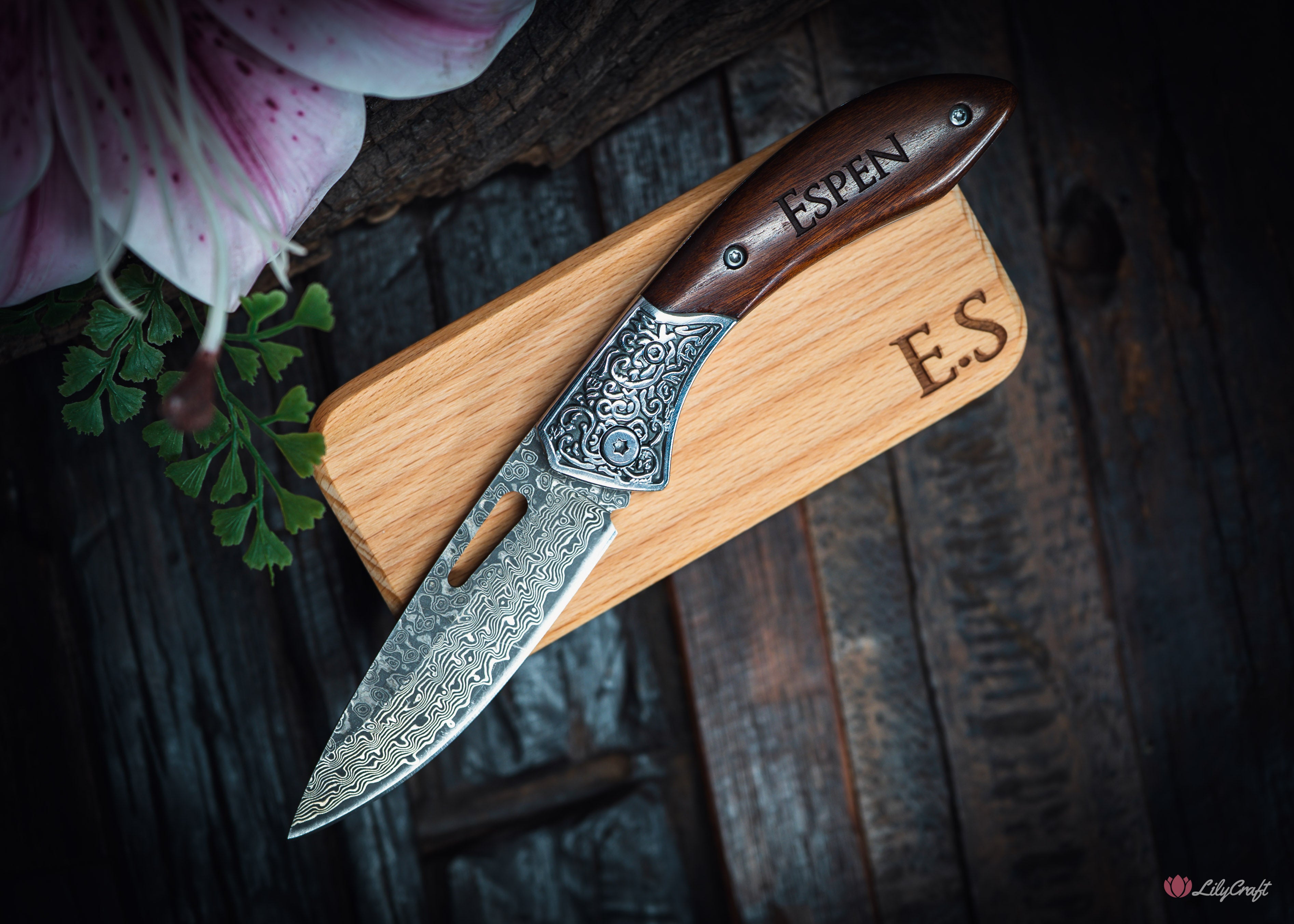 Personalised pocket knife for men - Rosewood handle