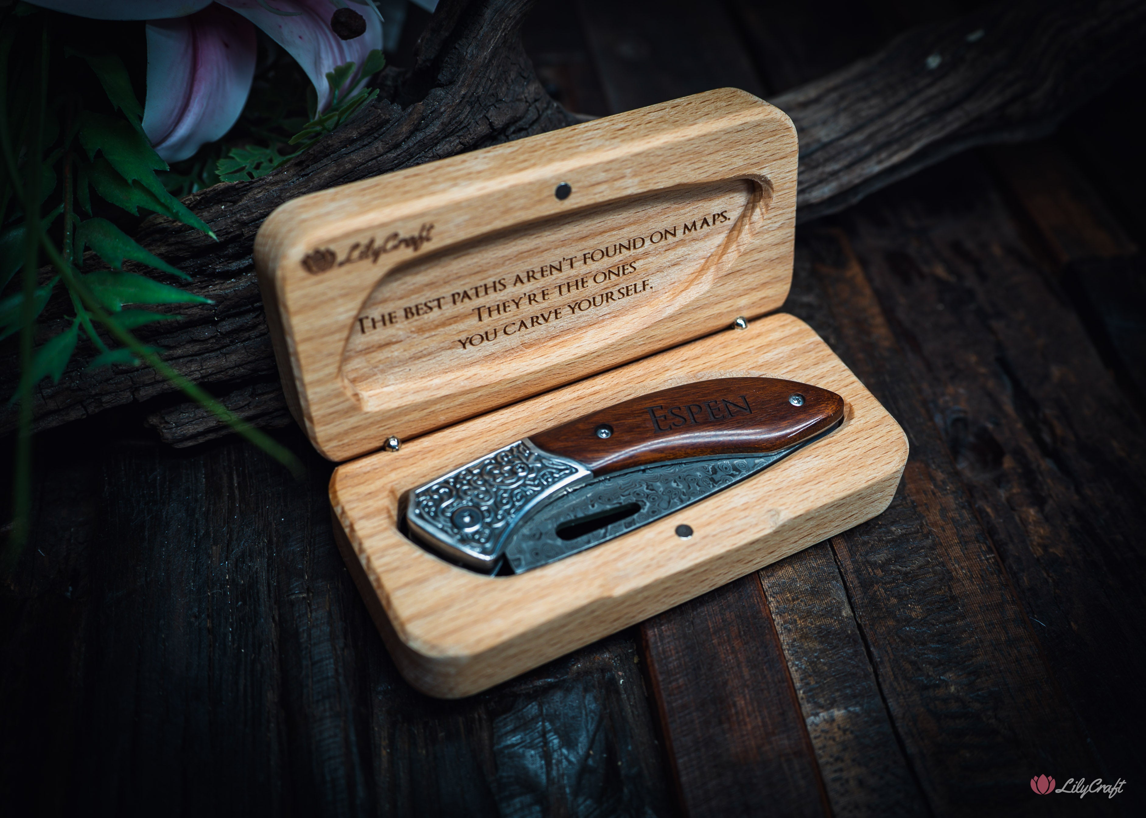 Mens folding pocket knife with custom name