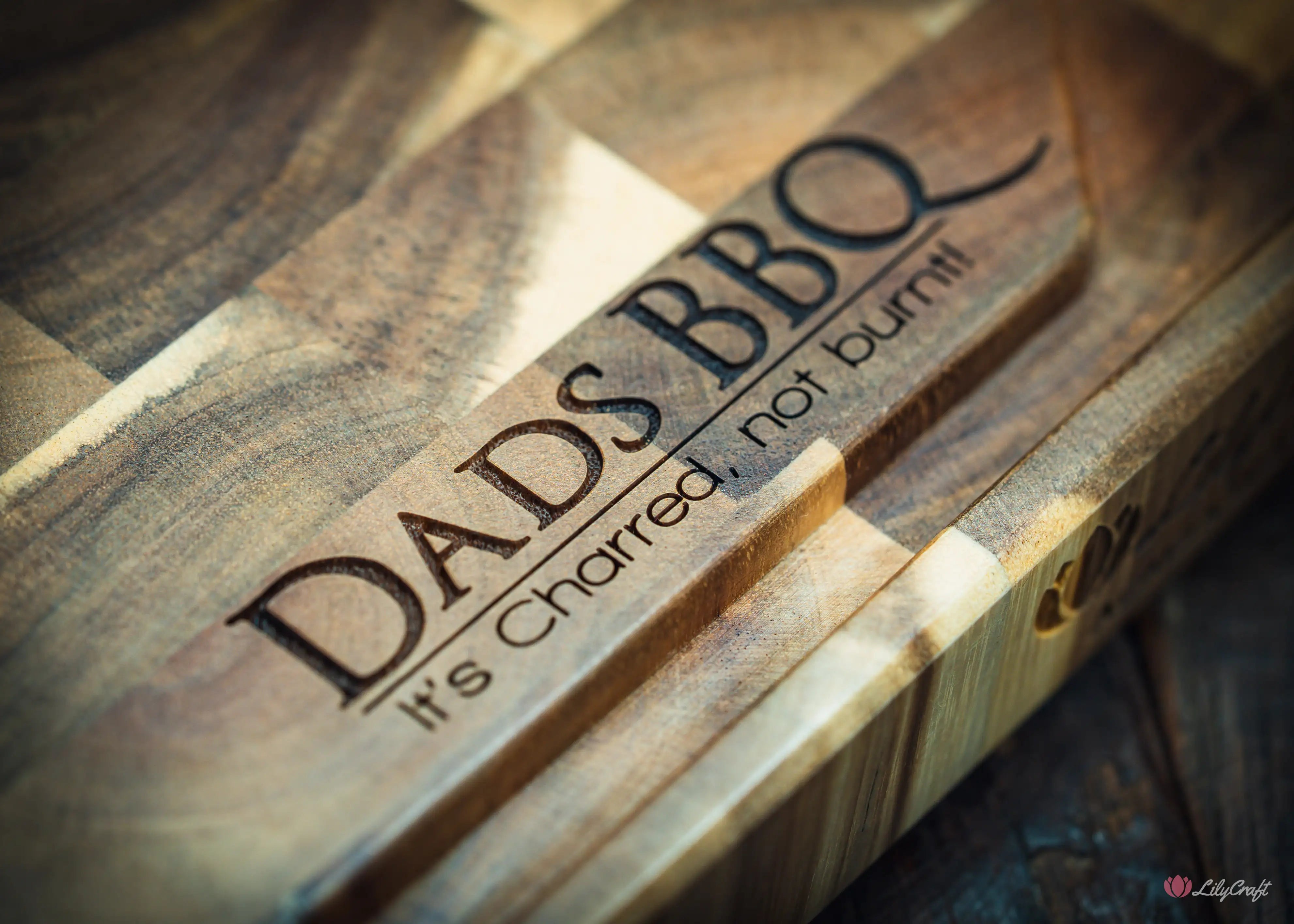 Personalised wooden cutting board for Christmas gifts