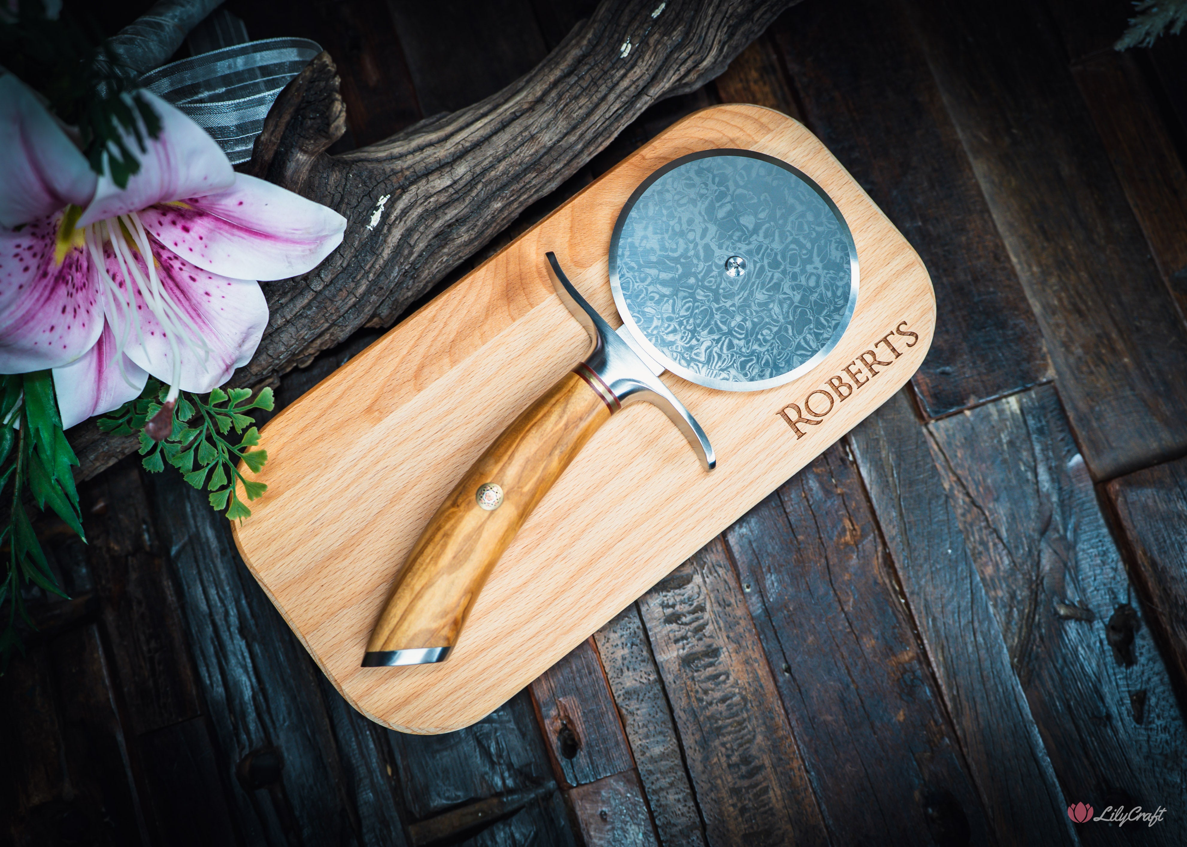 Personalised Damascus Steel Pizza Cutter