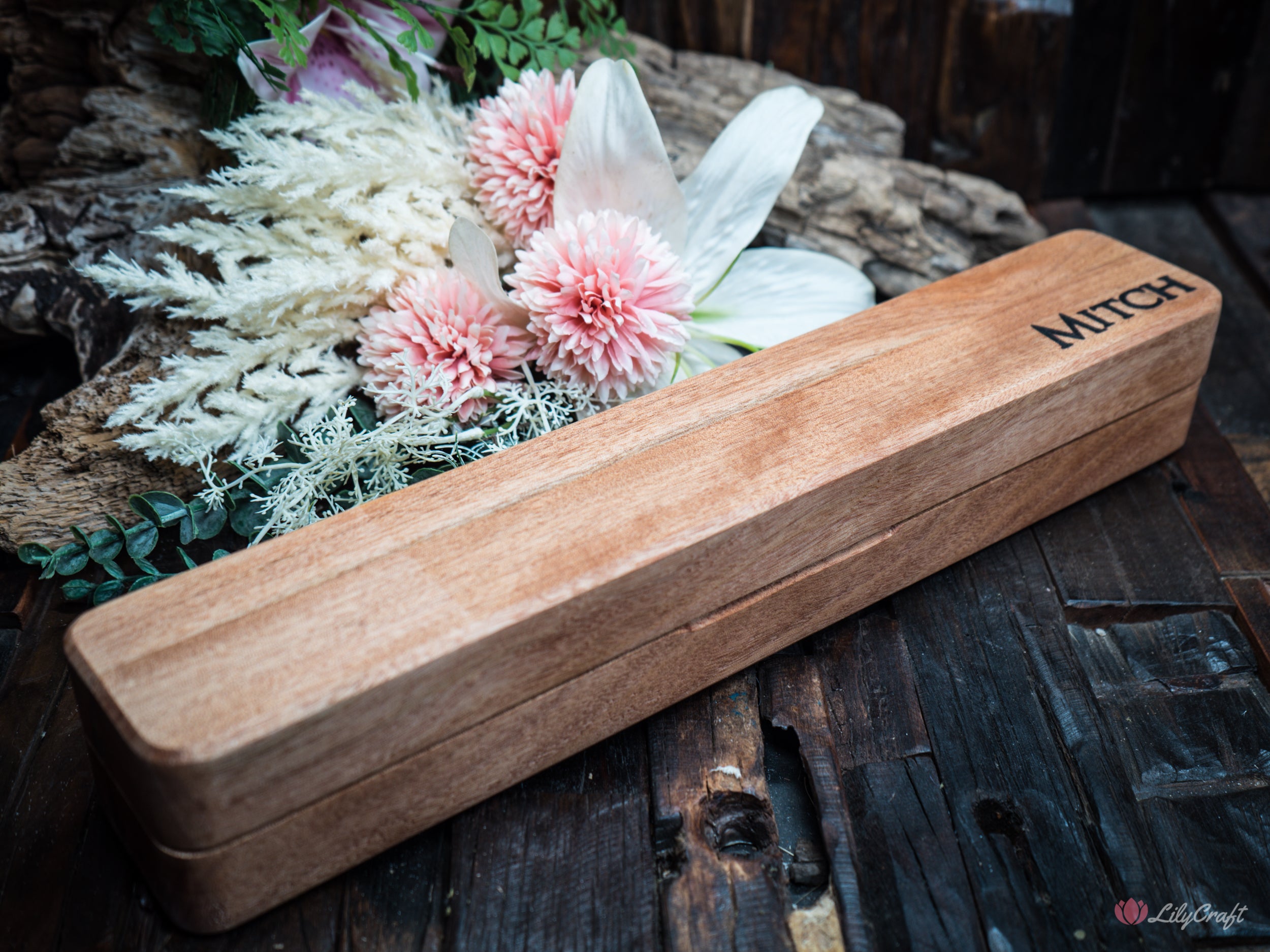 Customised BBQ tool set with personalised tongs and gift case - great for Father's Day.