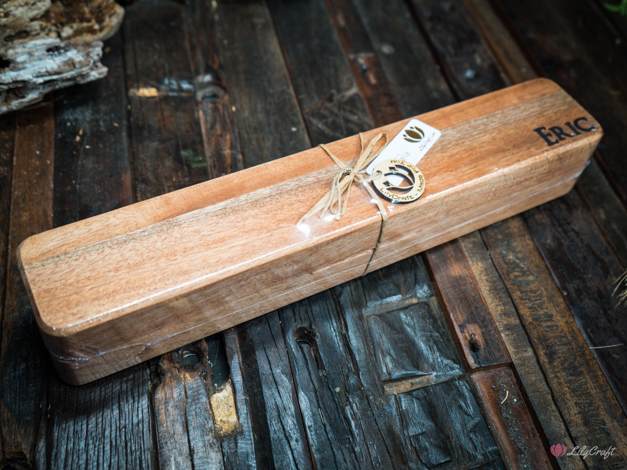 A unique and personalised gift for Dad - custom engraved BBQ tongs with gift case.