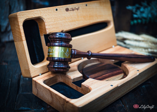 auctioneer gift personalised gavel
