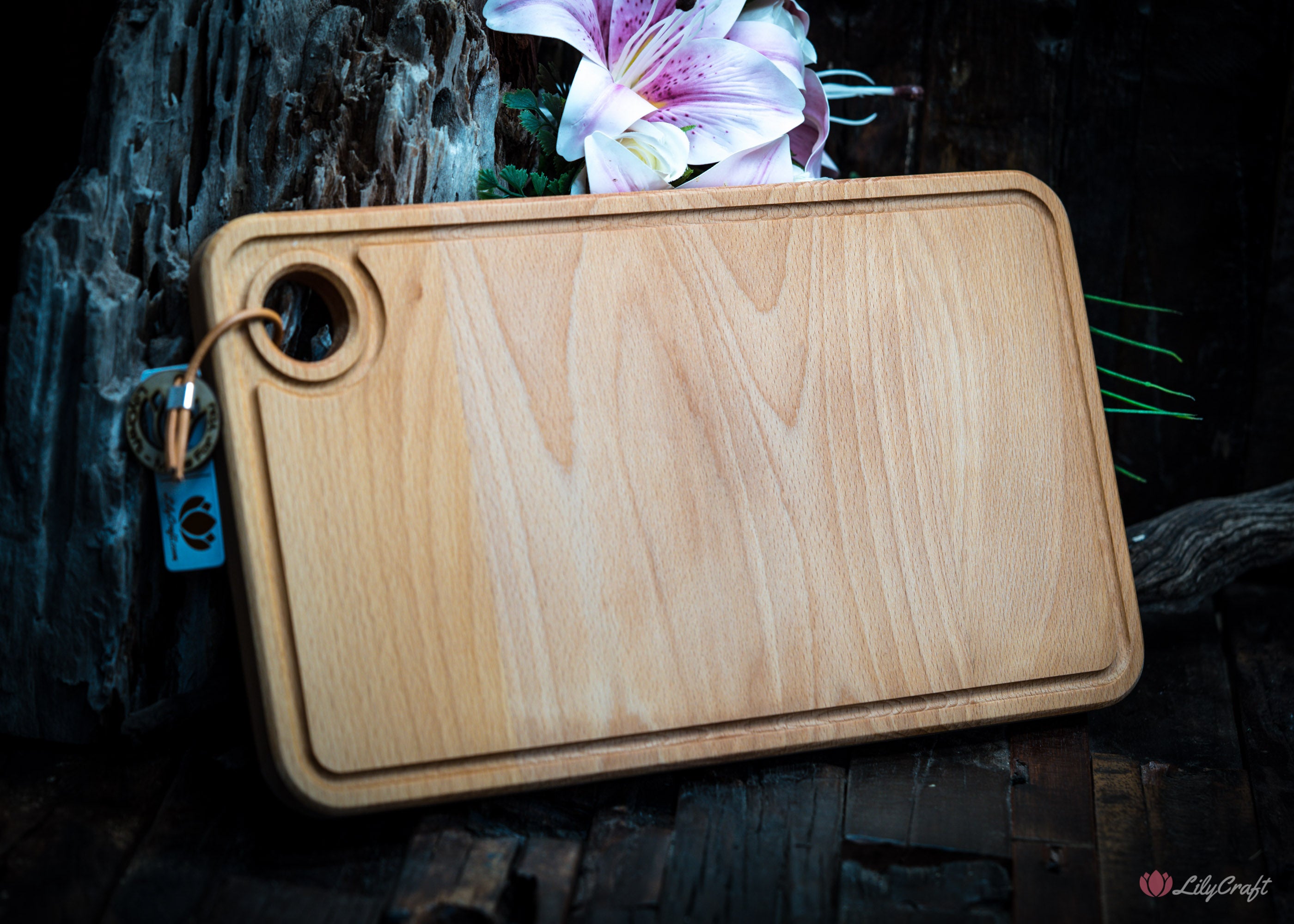 beech wood cutting board