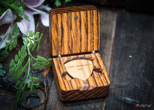 Personalised Guitar Pick with Engraved Wooden Gift Box – Gift for Guitar Players
