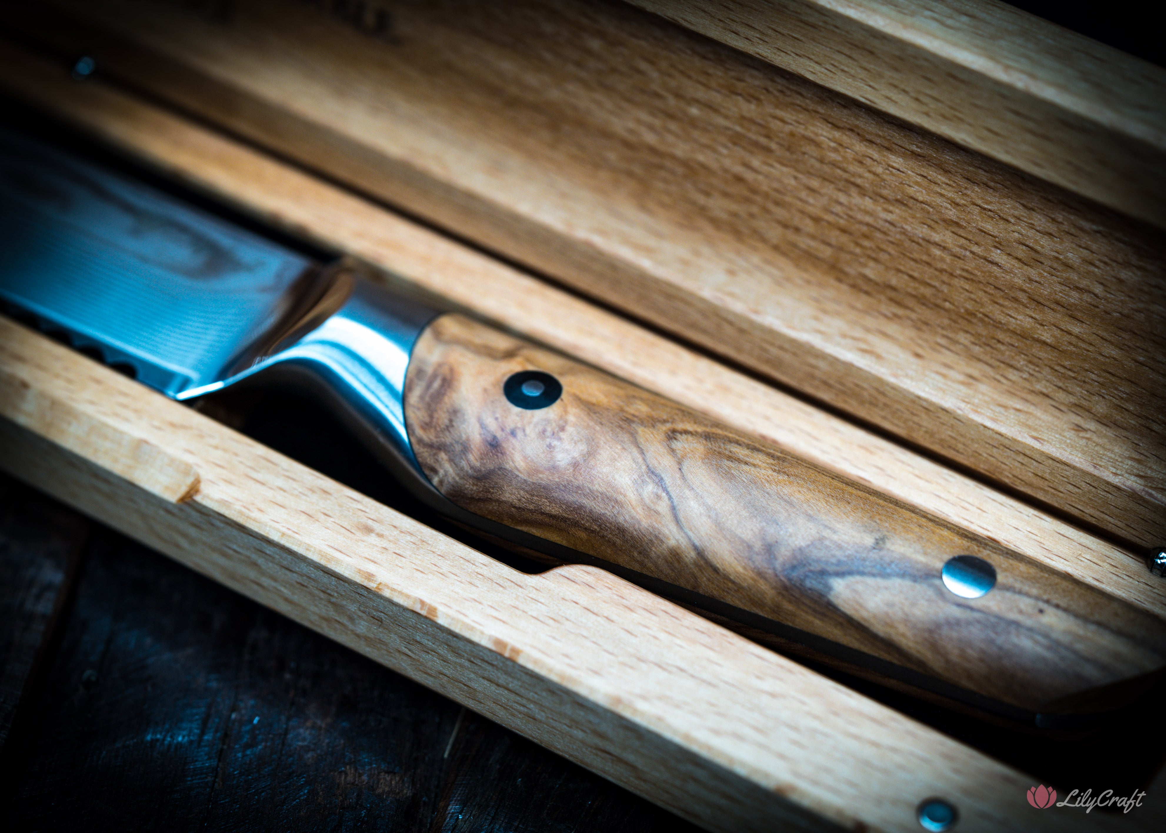 Handmade bread slicer knife with ergonomic wooden grip