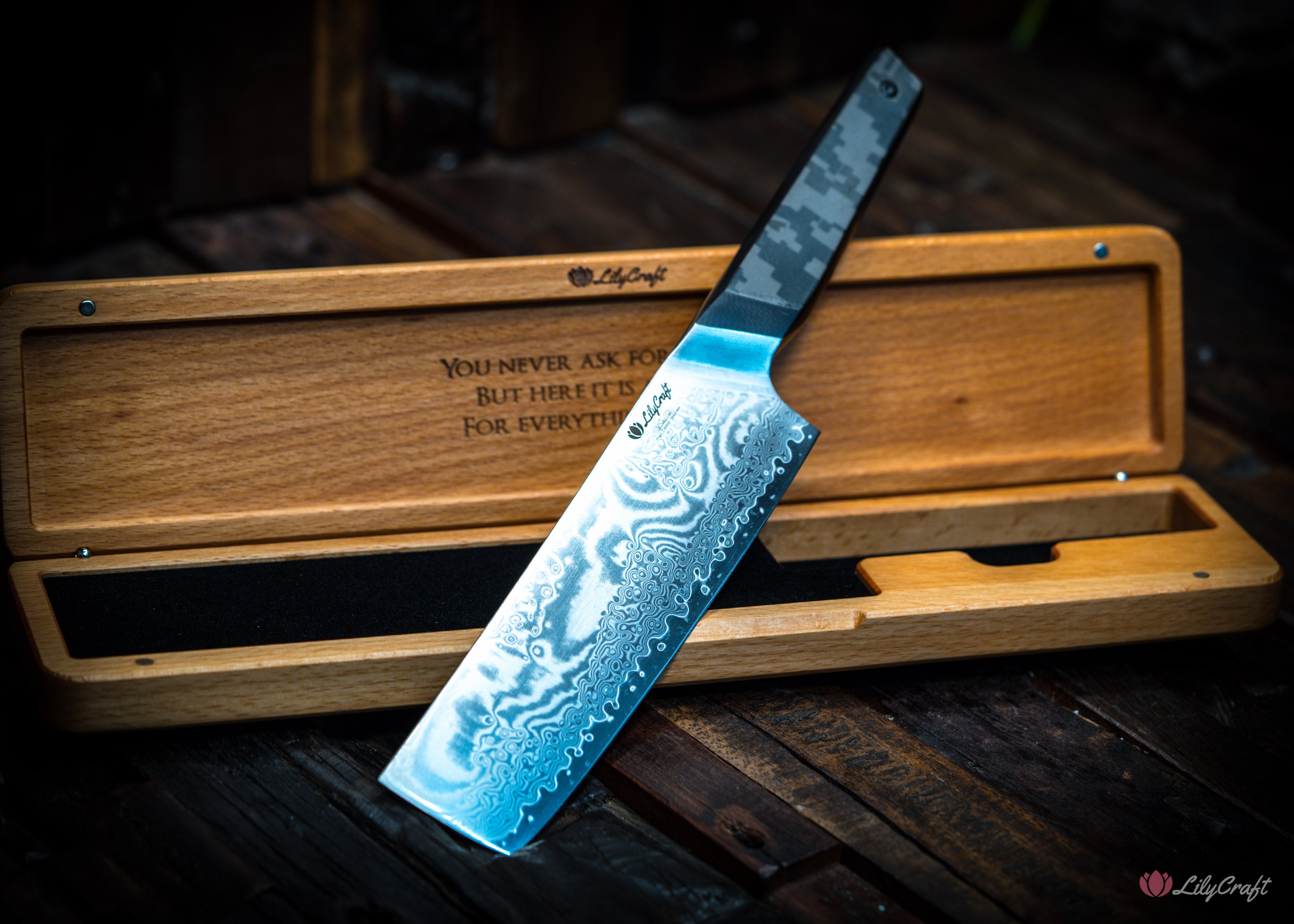 Nakiri-style cooking knife with sharp straight edge