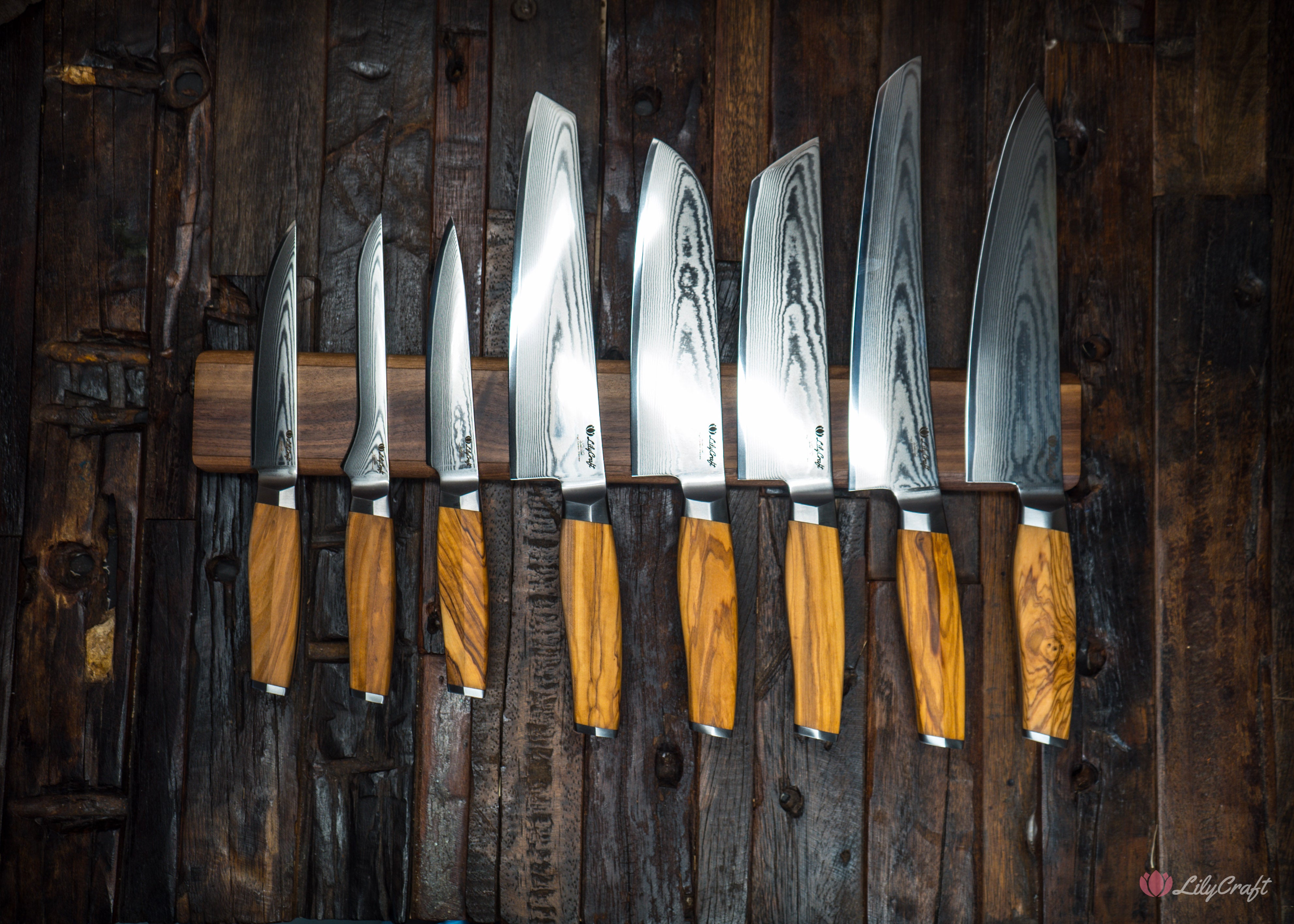 Magnetic knife strip made from solid walnut wood