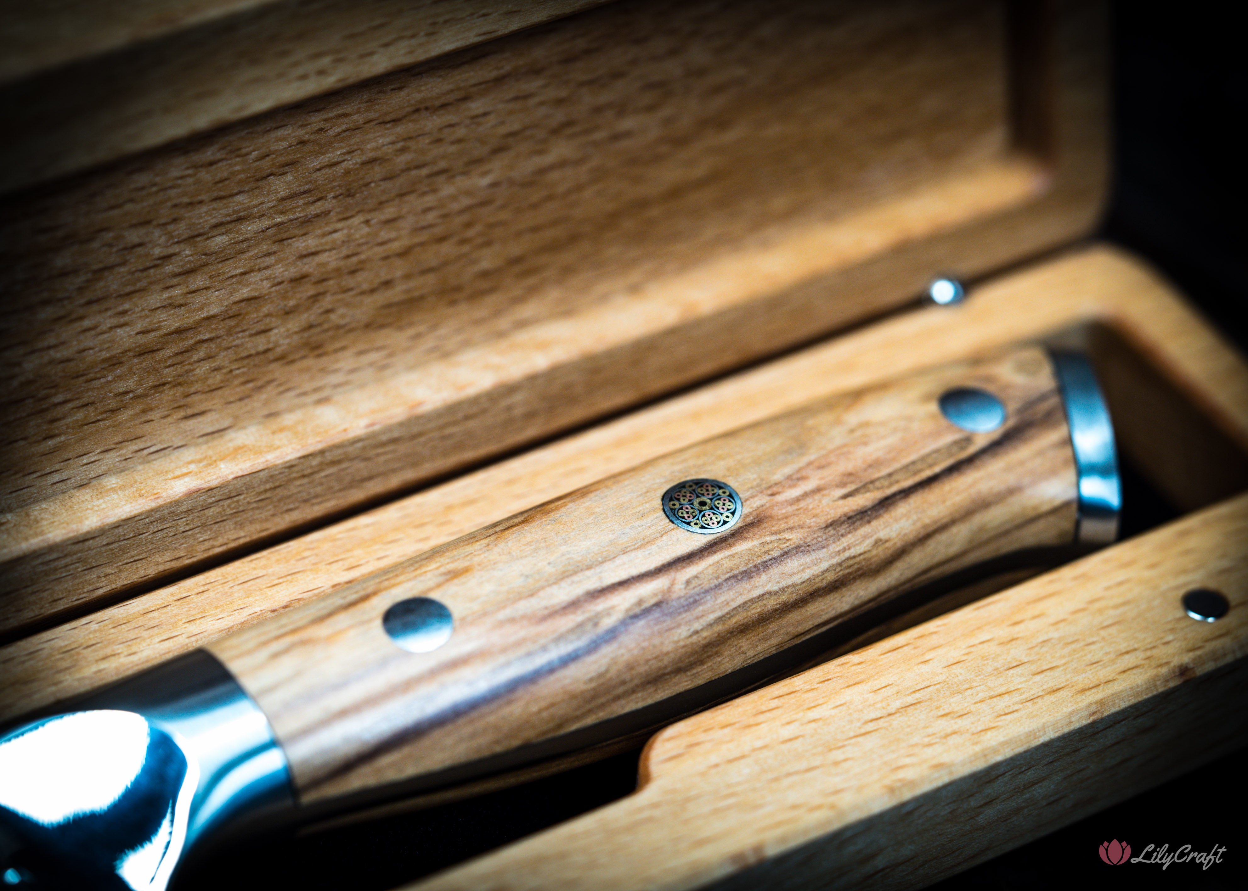 Chef-quality bread knife for artisan and crusty loaves