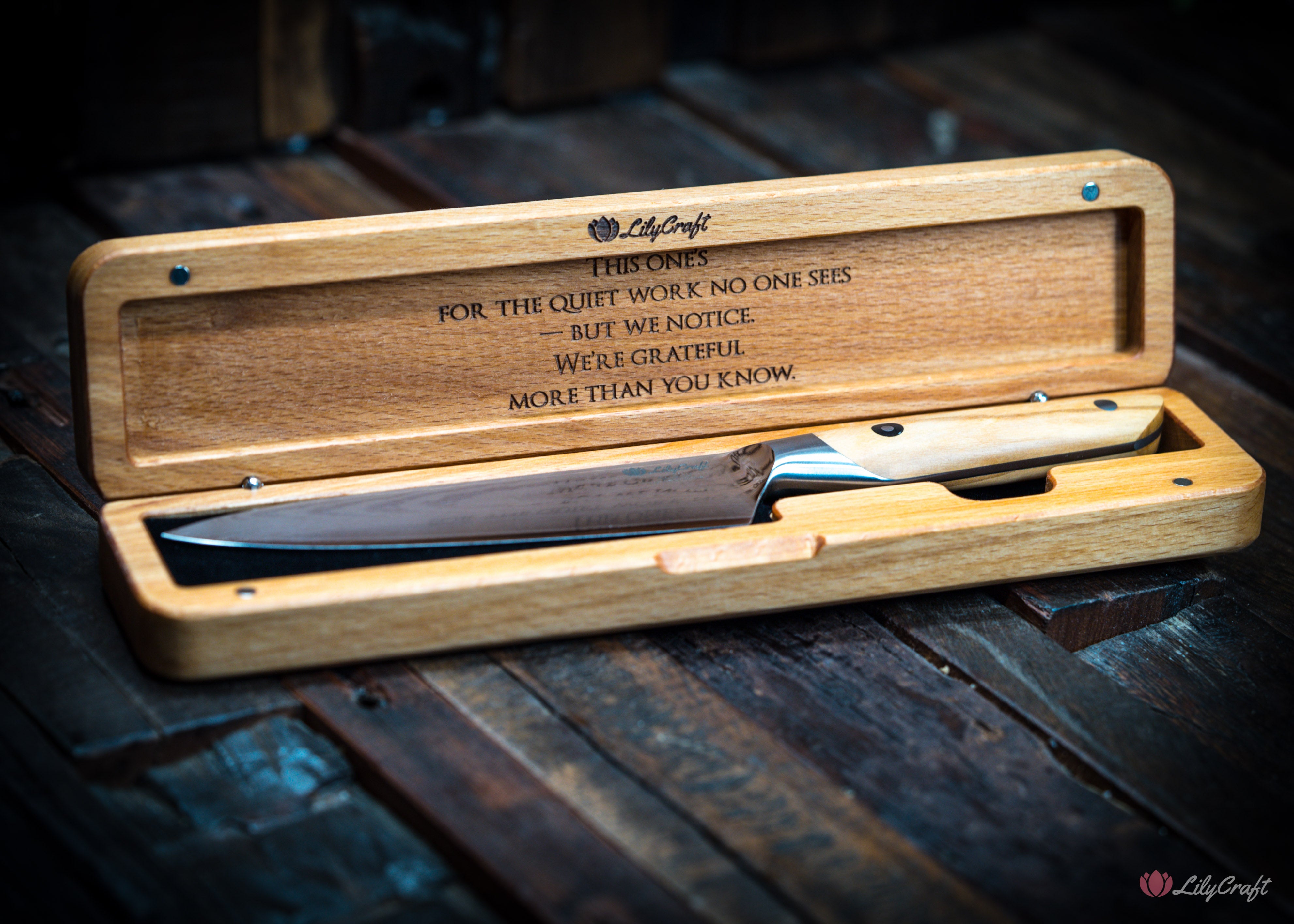 Hand-forged Damascus kitchen utility knife with gift box