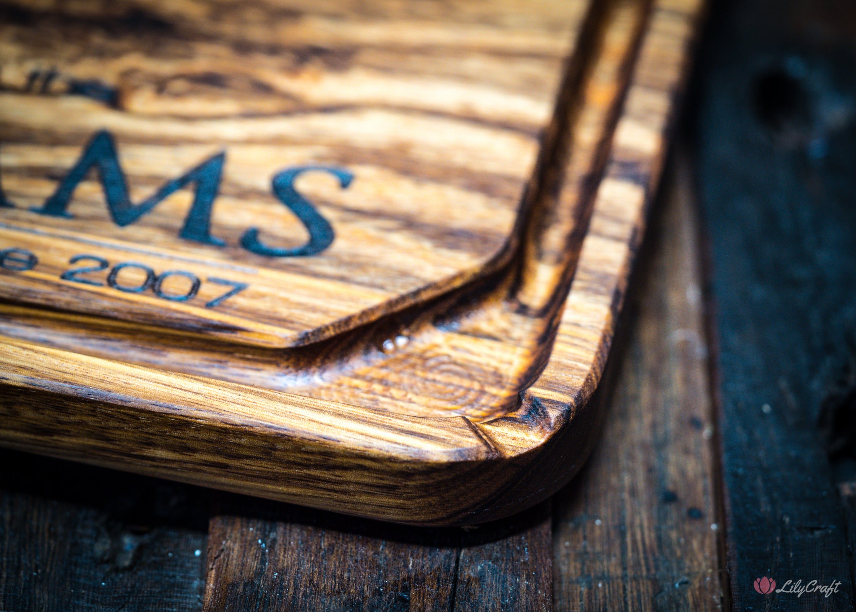 extra large bbq board with juice groove and pouring funnel