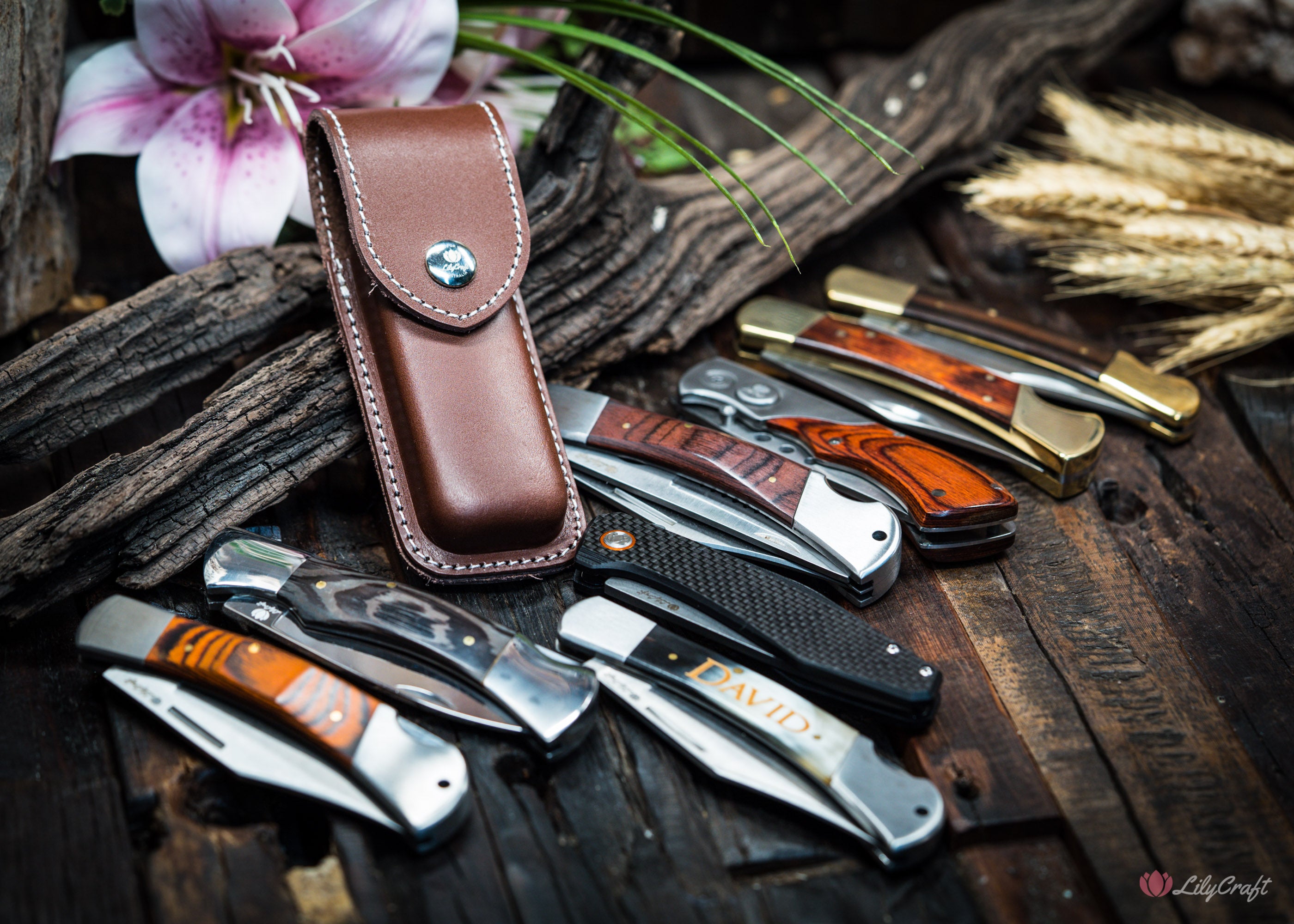 best pocket knives australia with leather carry pouch