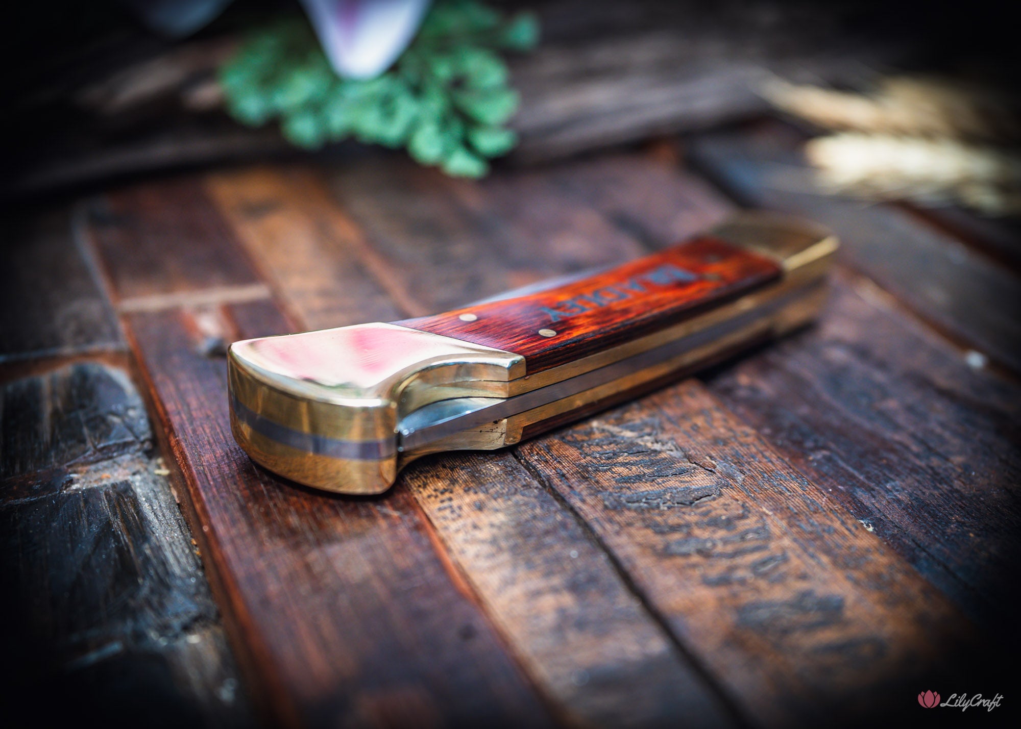 custom engraved folding knife with leather pouch