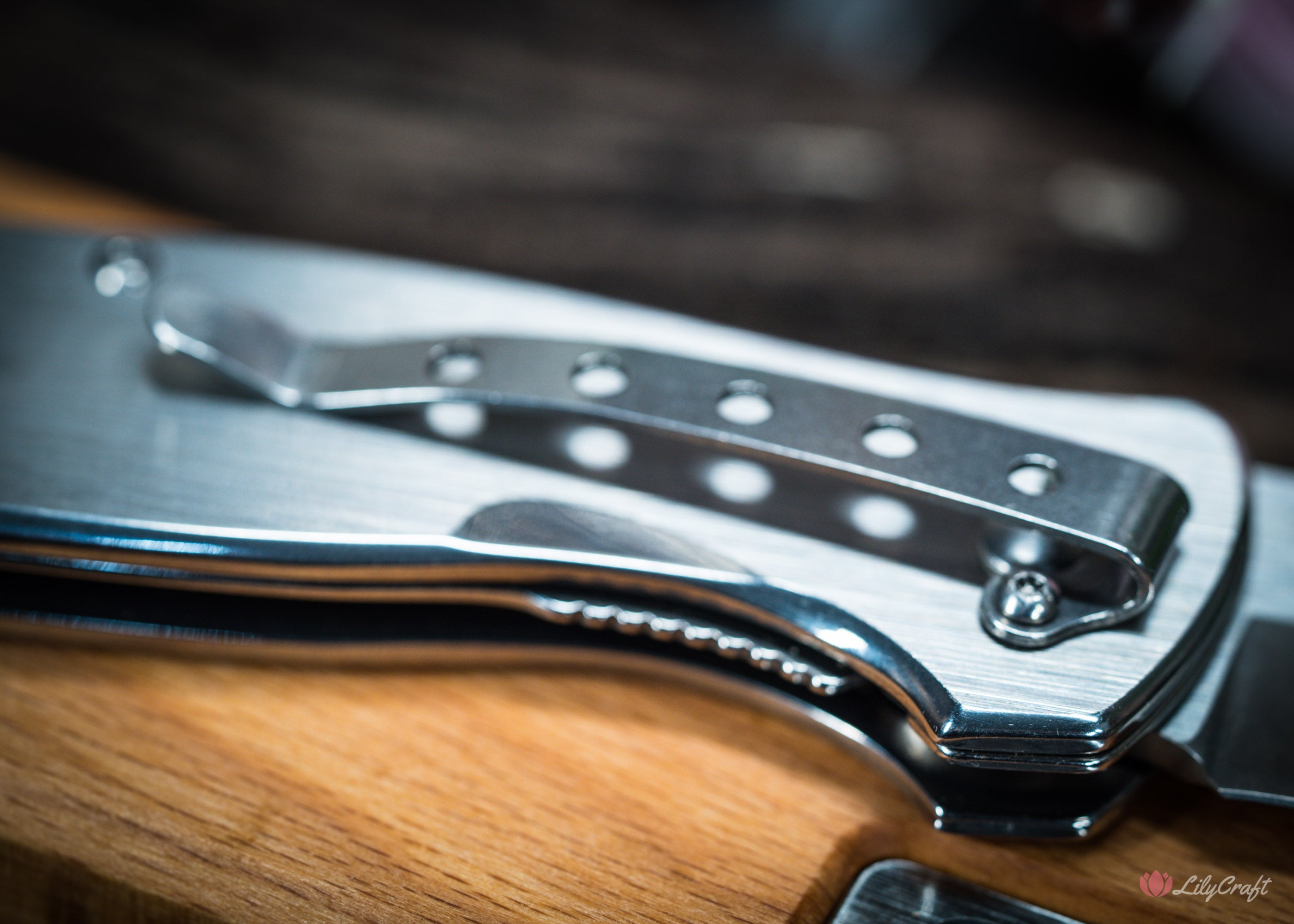 Custom gift rescue knife with wooden presentation box