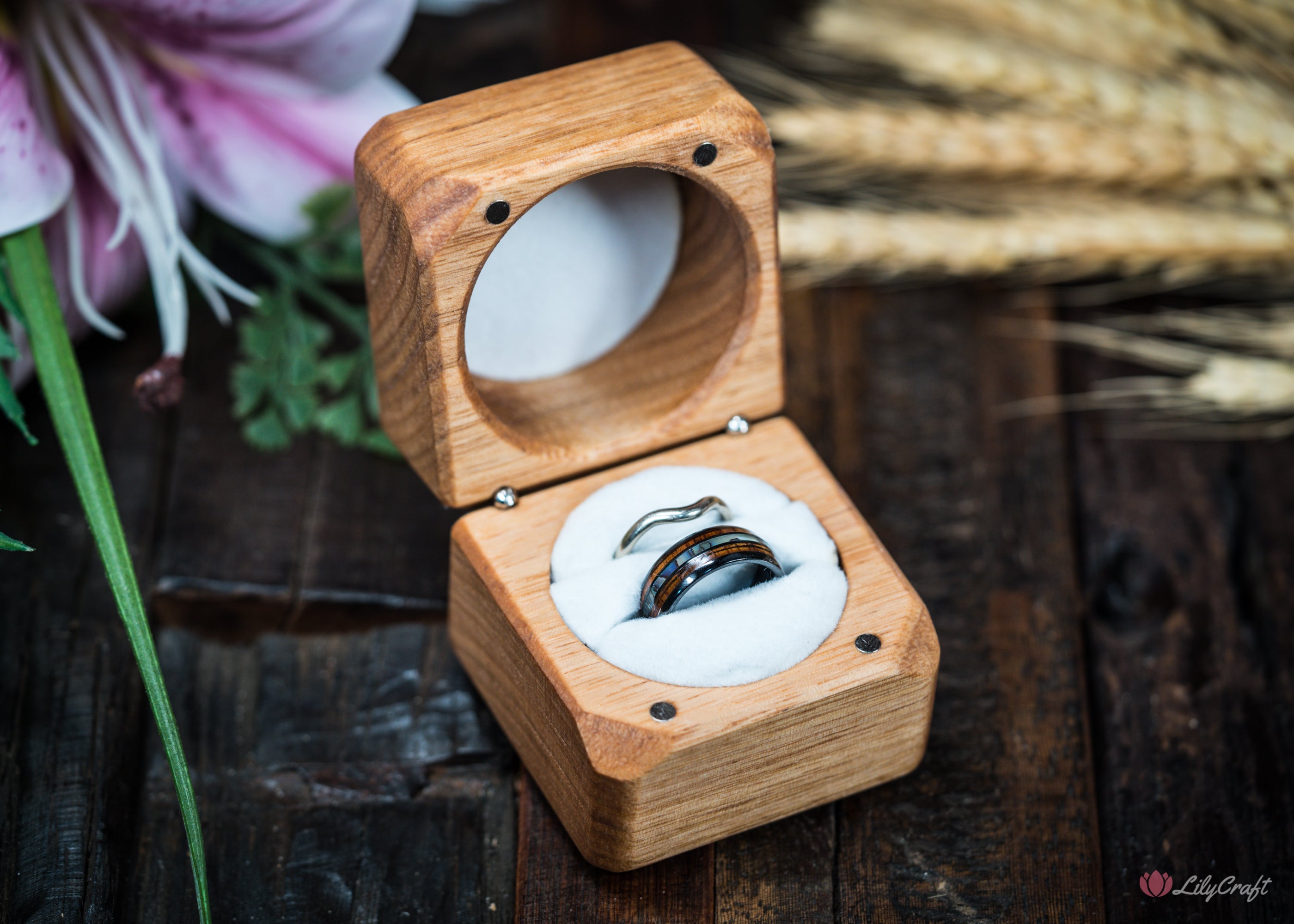 ring box to fit two rings