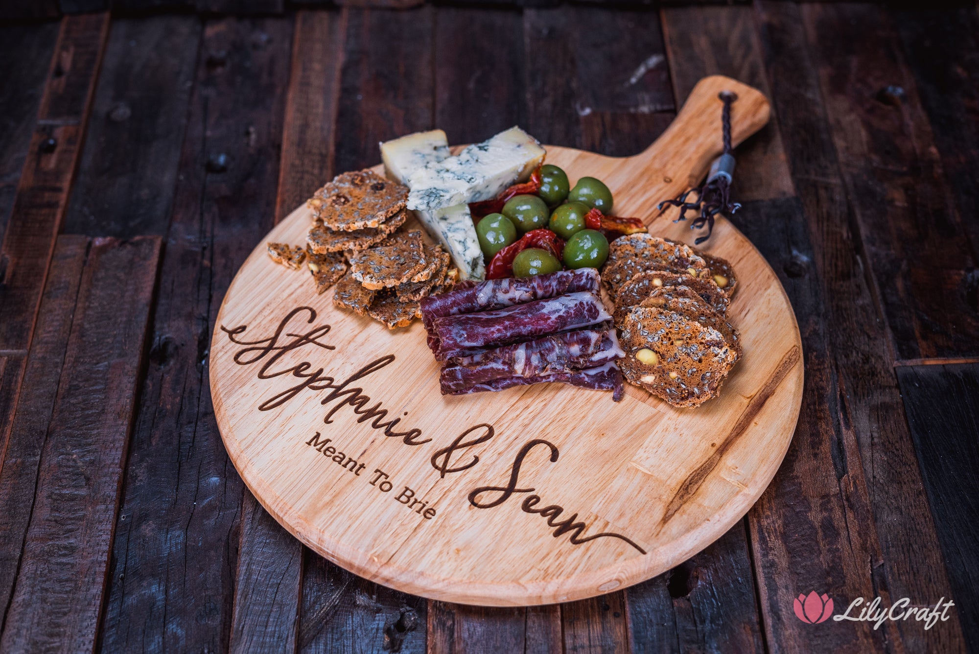 couples gift ideas cheeseboard