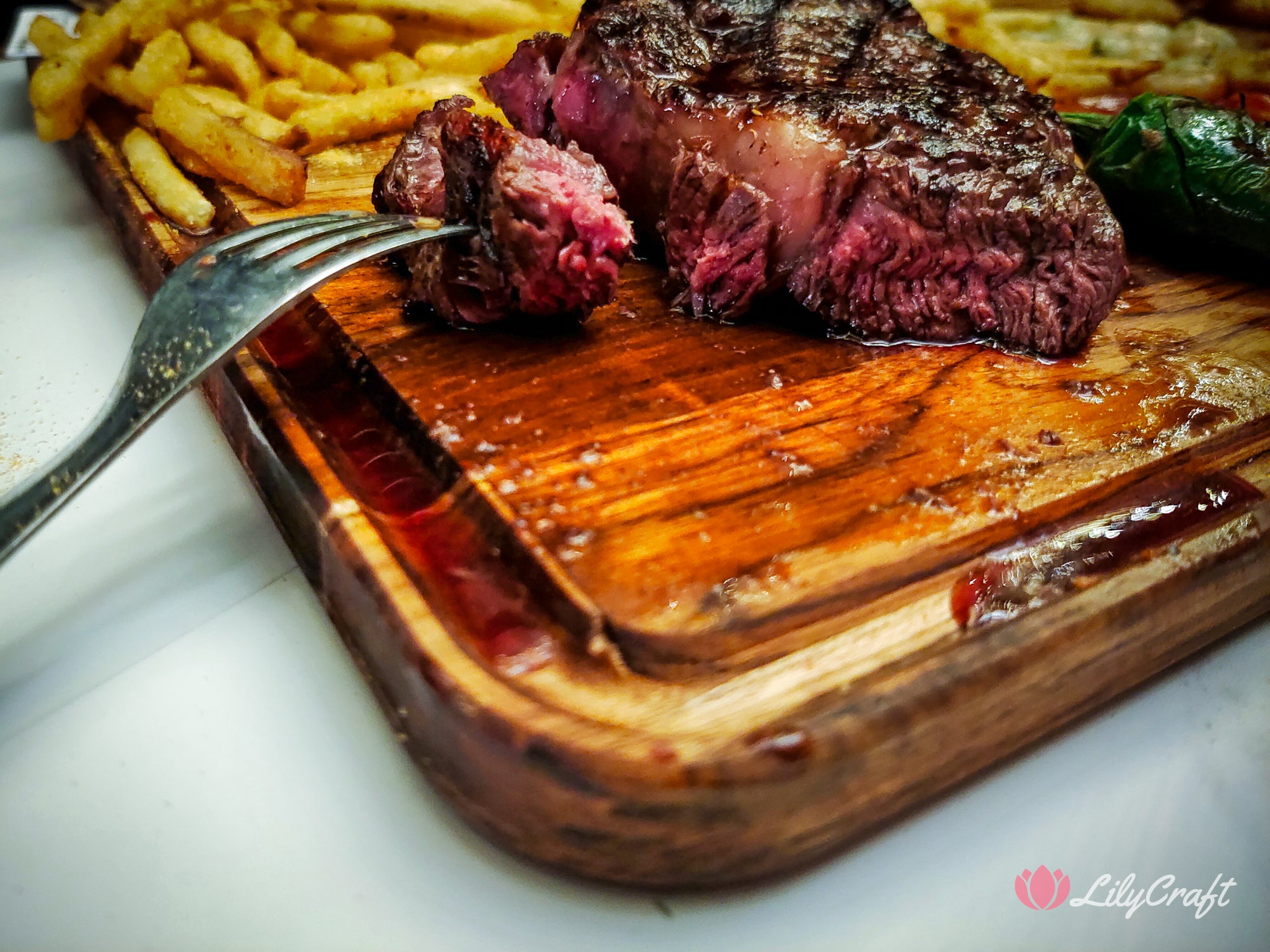 bbq board with juice groove