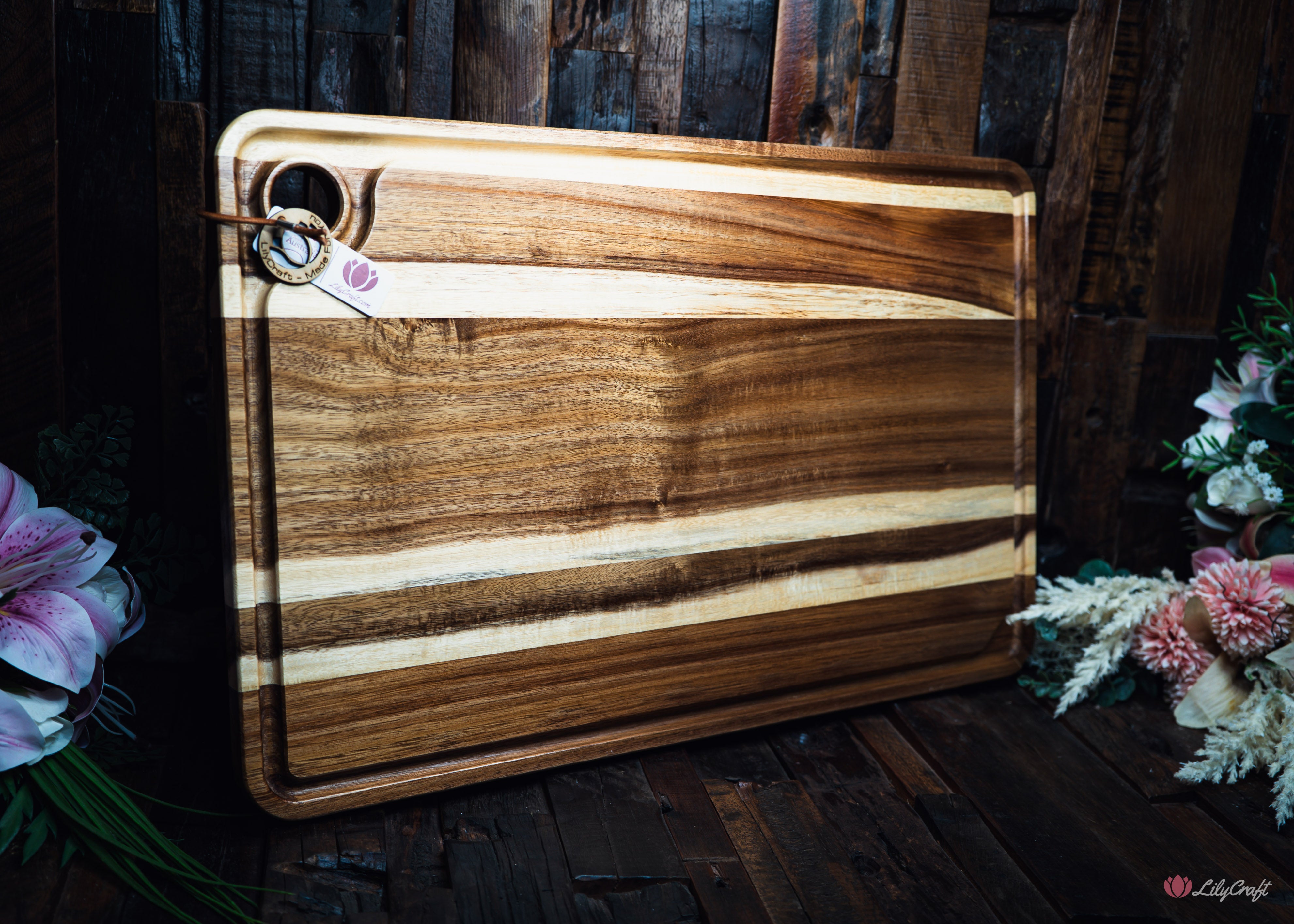 Large Personalised Carving Board with Juice Groove – Custom Engraved Meat & BBQ Gift