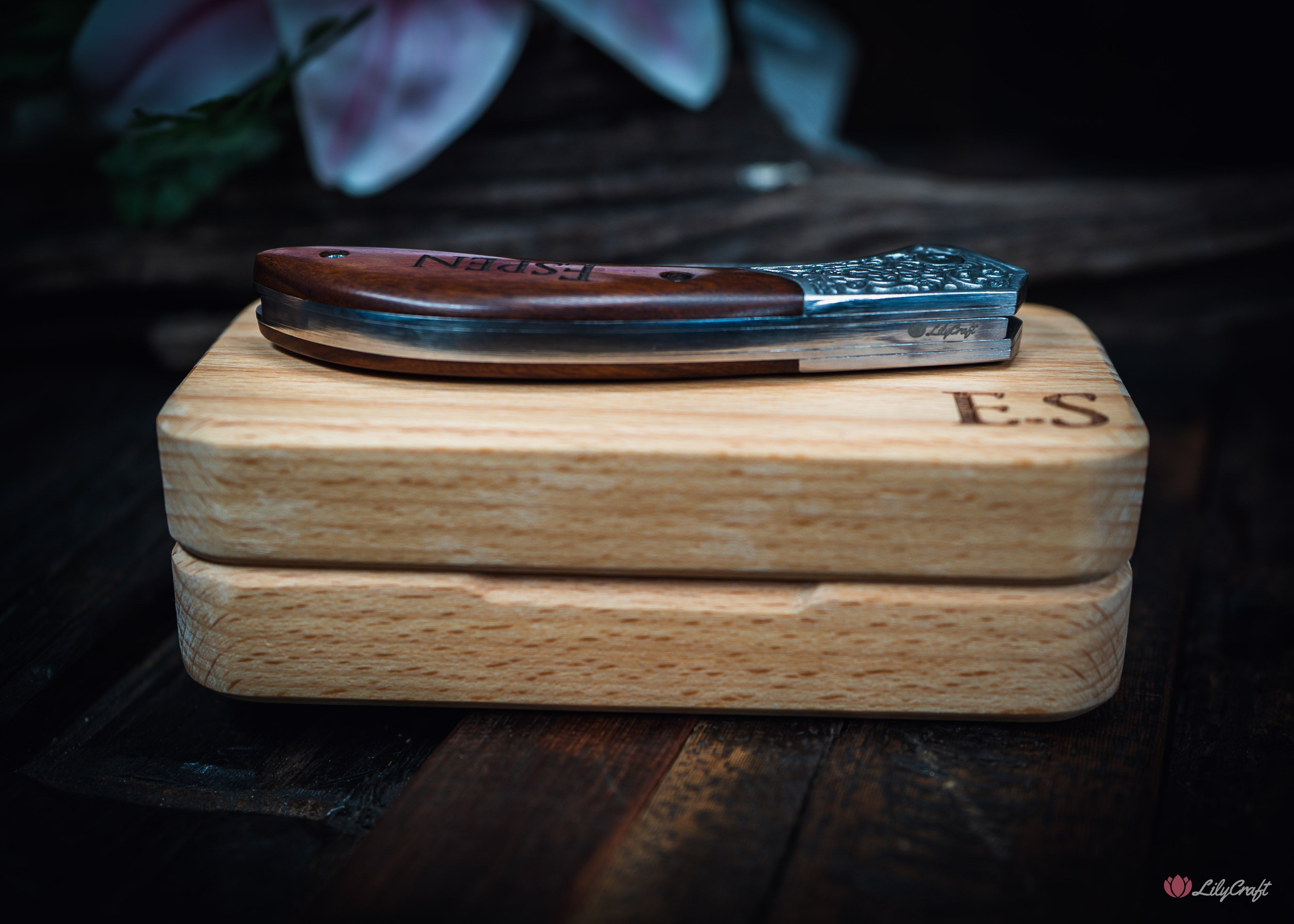 Slip joint gentleman pocket knife