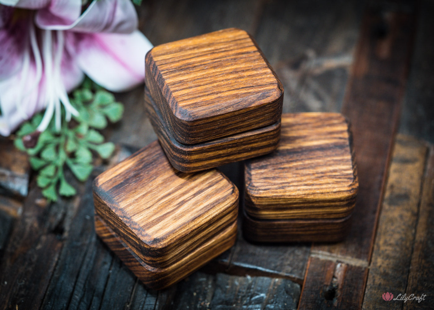 LED Ring Box Pistachio Wood