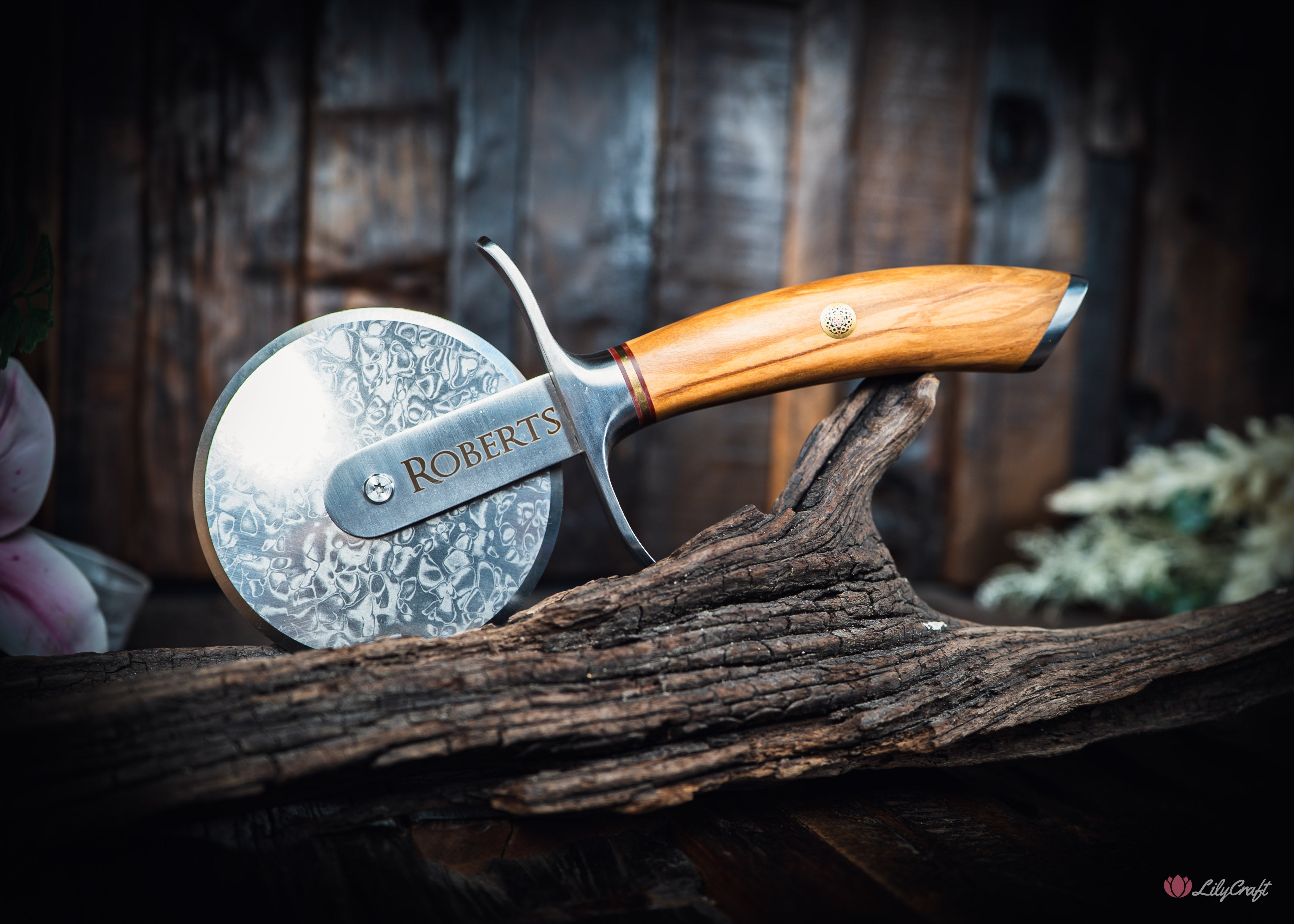 Personalised Damascus Steel Pizza Cutter