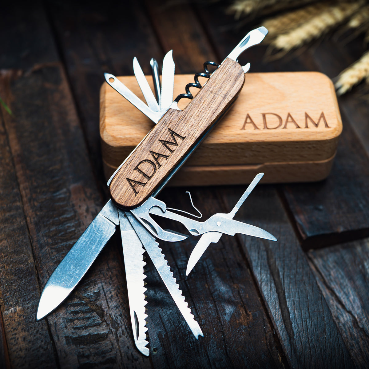 Personalised Swiss Pocket Knife – Engraved Multi Tool Gift for