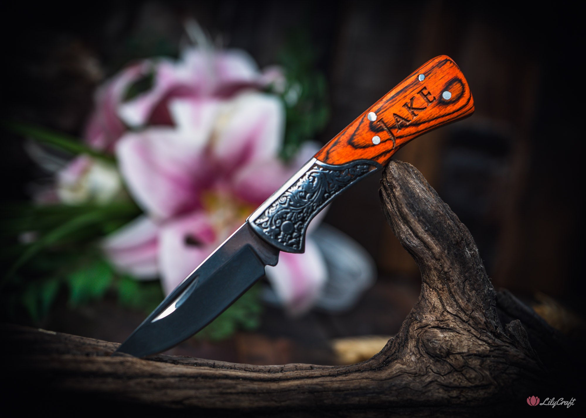 Gentlemans everyday pocket knife with custom name engraving
