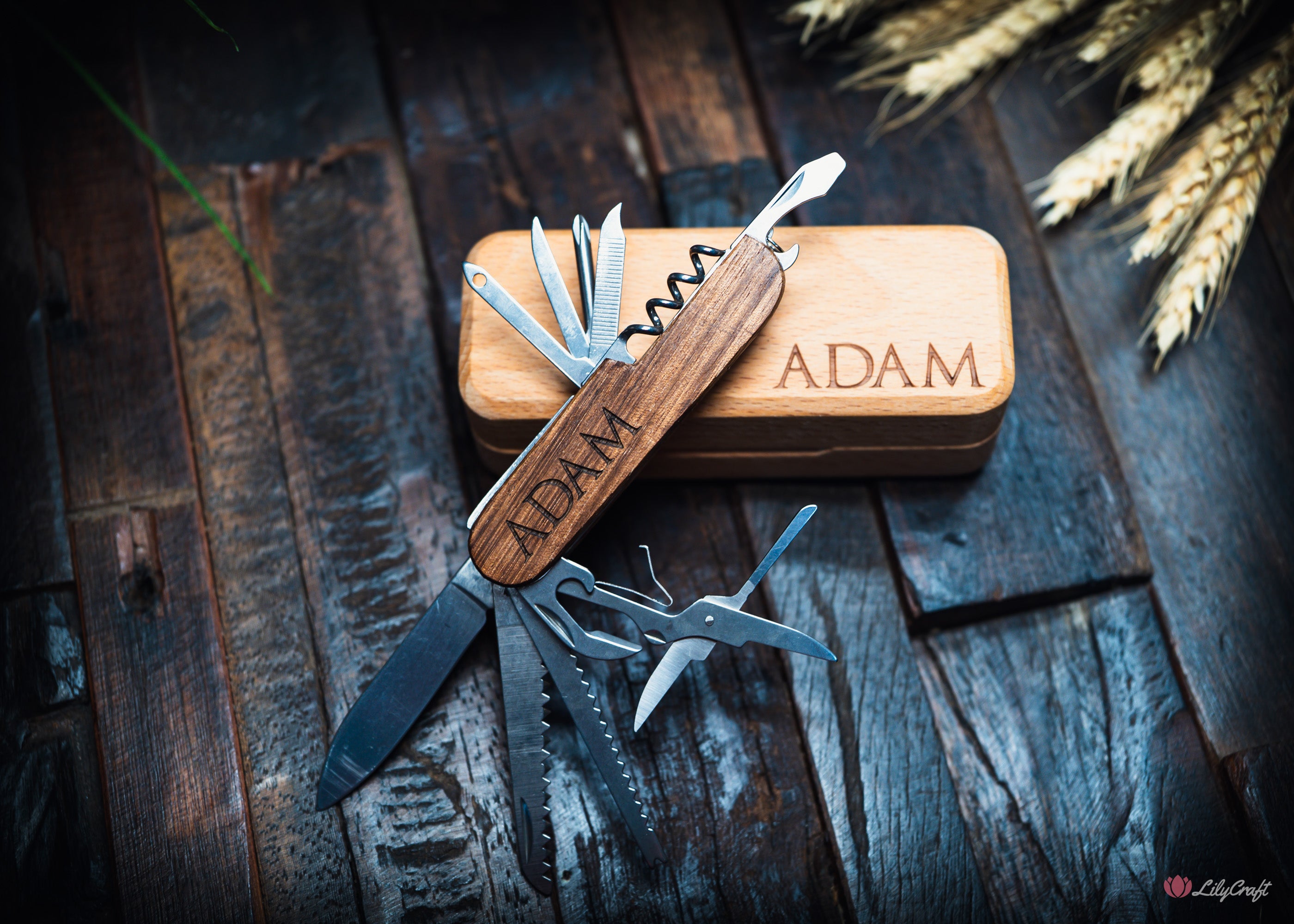 Personalised Swiss Pocket Knife Gift – Engraved Multi Tool for Men