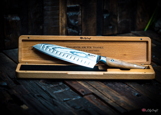All-purpose kitchen knife made from Damascus steel