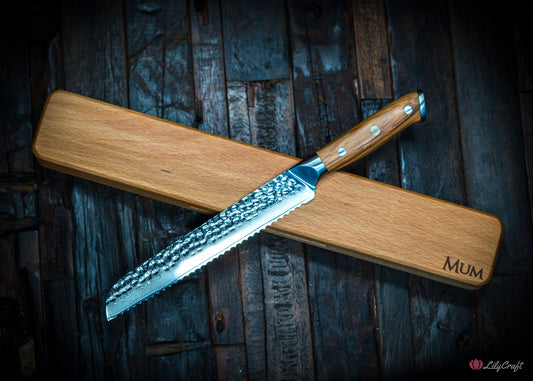 Premium bread knife with artisan-forged Damascus blade