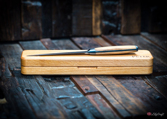 Premium steak knife with olive wood handle