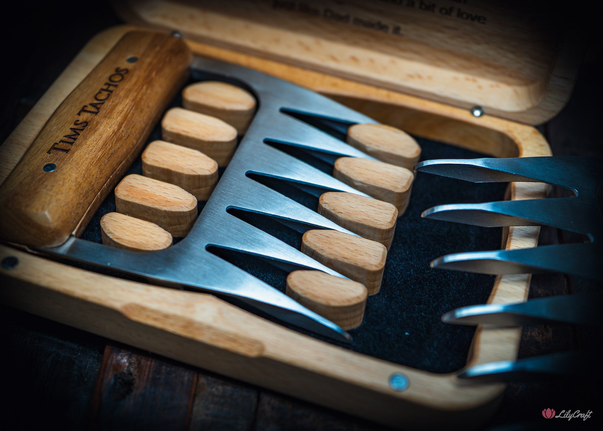 stainless steel meat shredding claws with wood handles