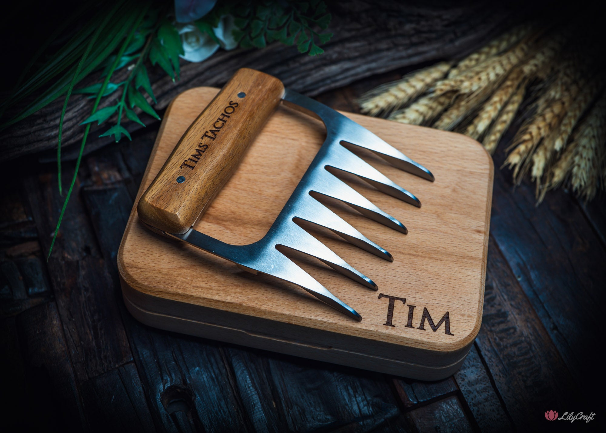 pulling slow cooked beef chuck with bbq bear claws