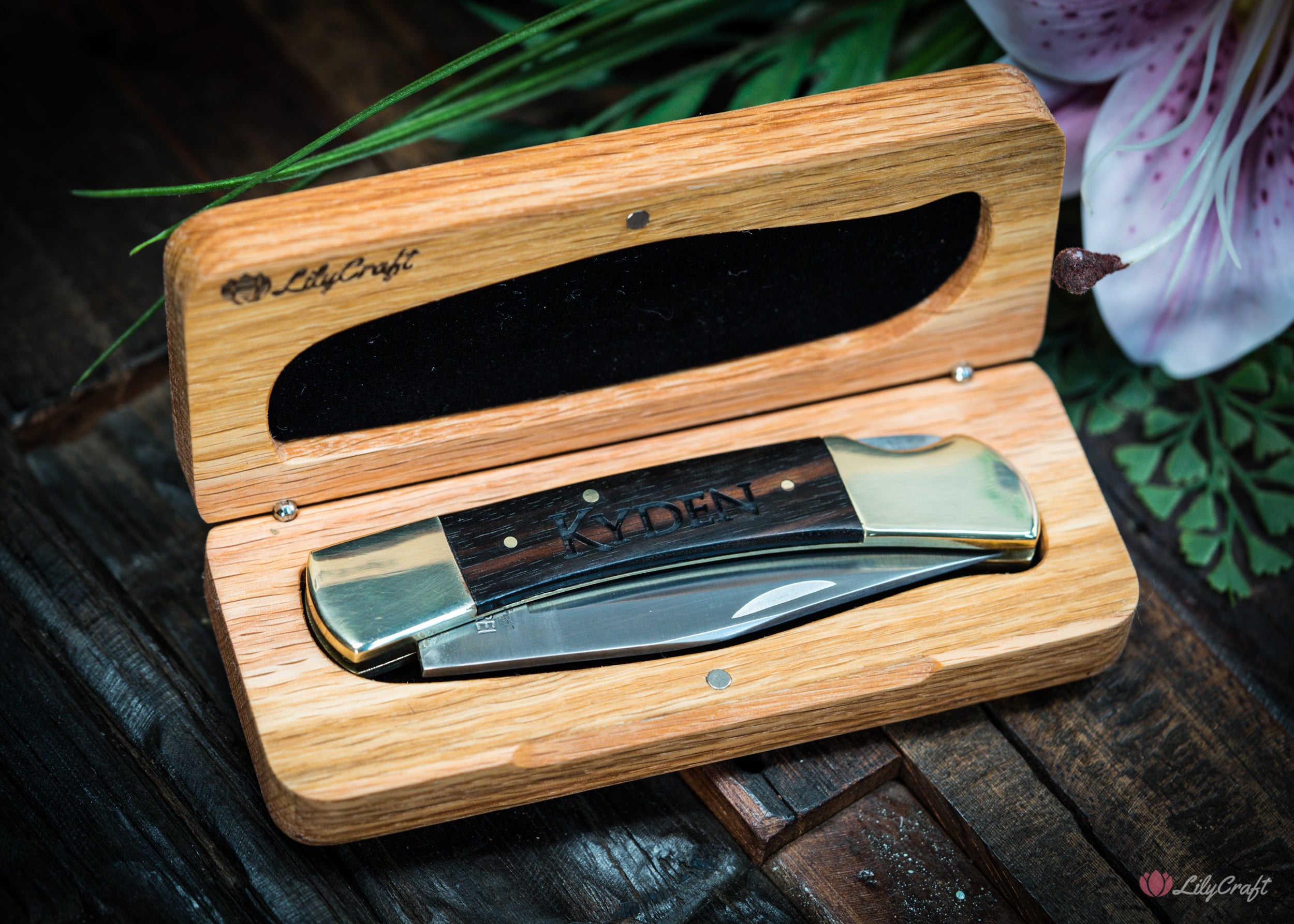 Rostfrei Gentlemen's Knife - A work of art in Macassar Ebony and brass