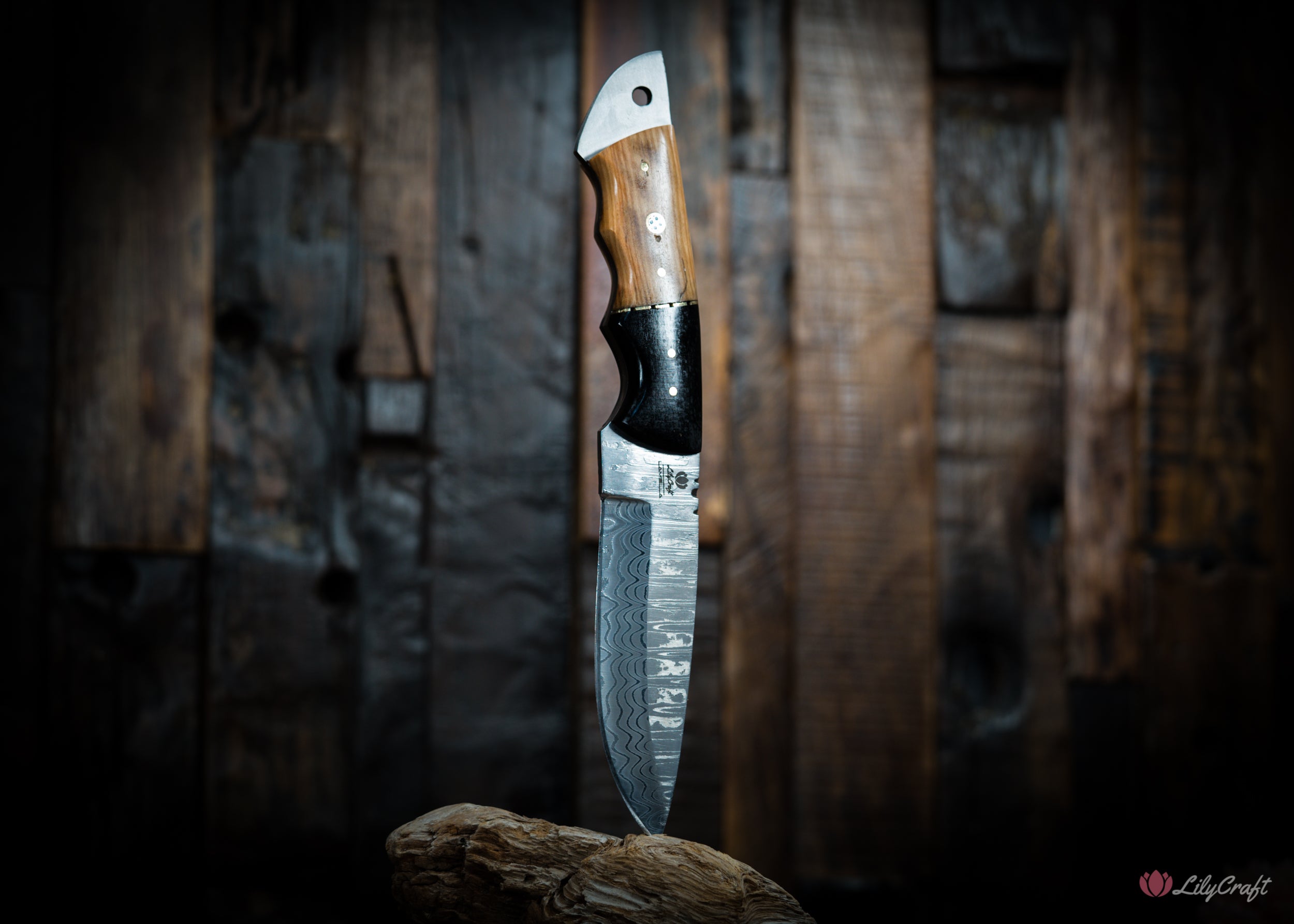 hunting & survival knife