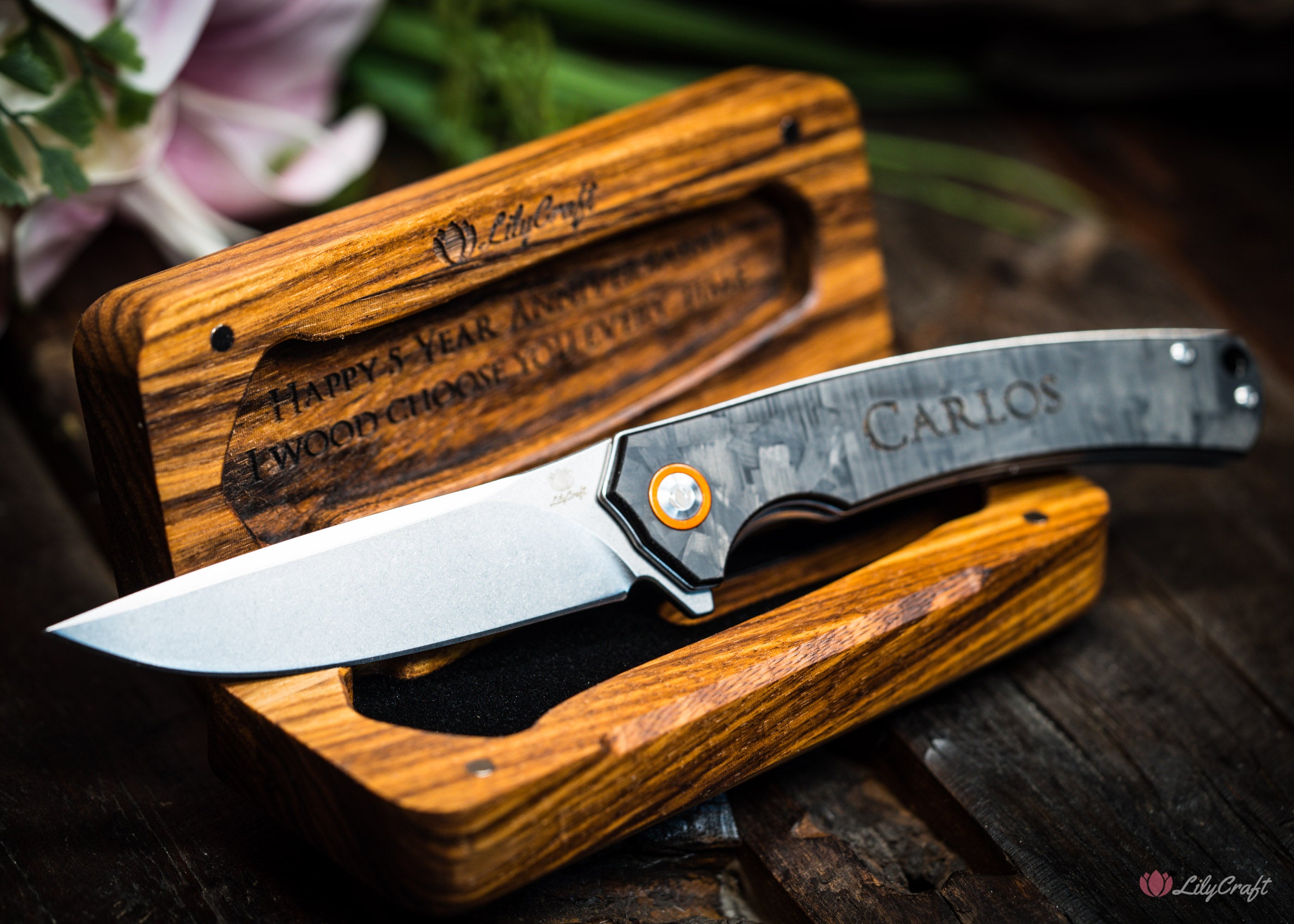 personalised knives australia carbon fibre handle flip knives brisbane