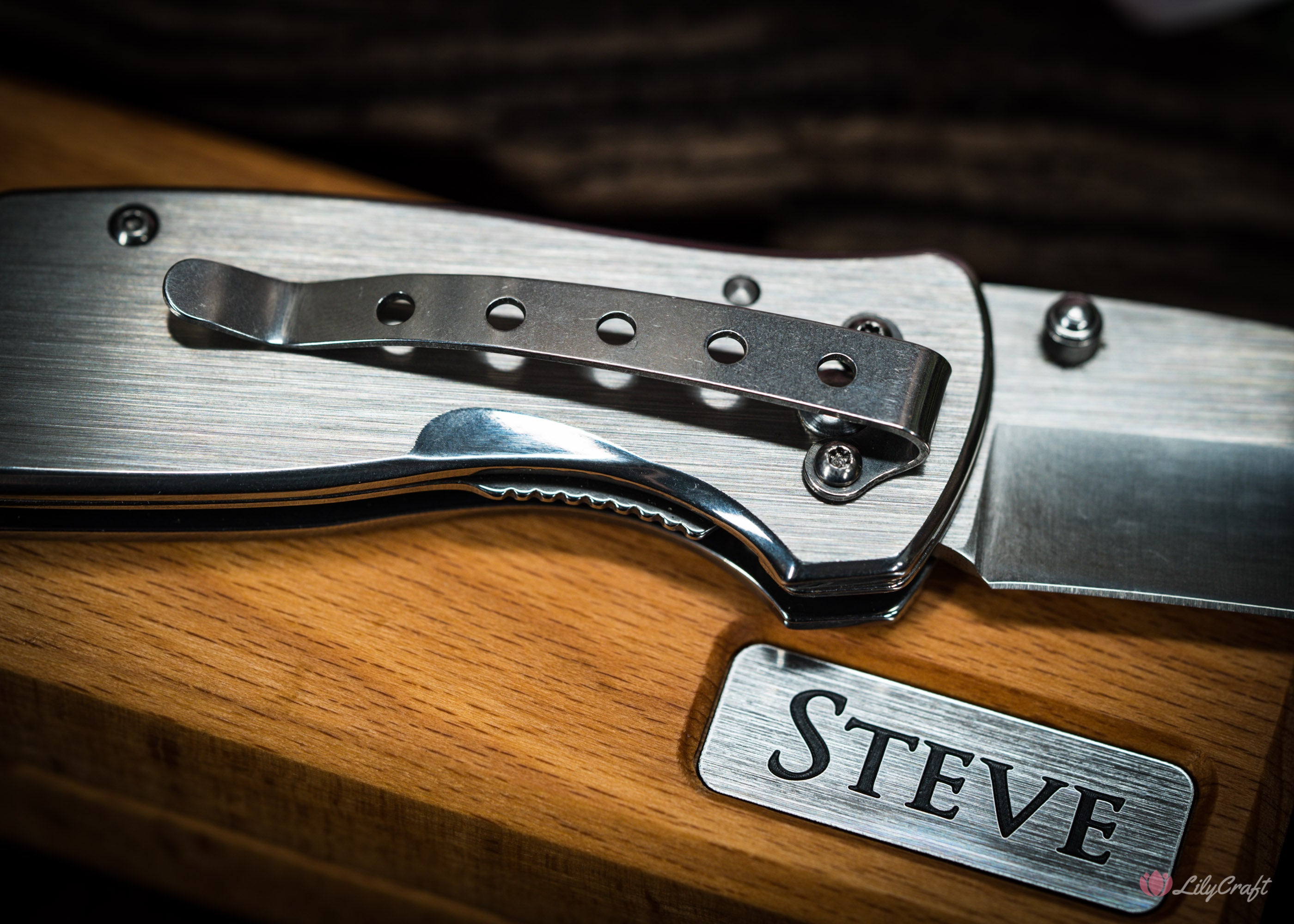 Custom engraved stainless steel rescue knife with wooden box and pocket clip