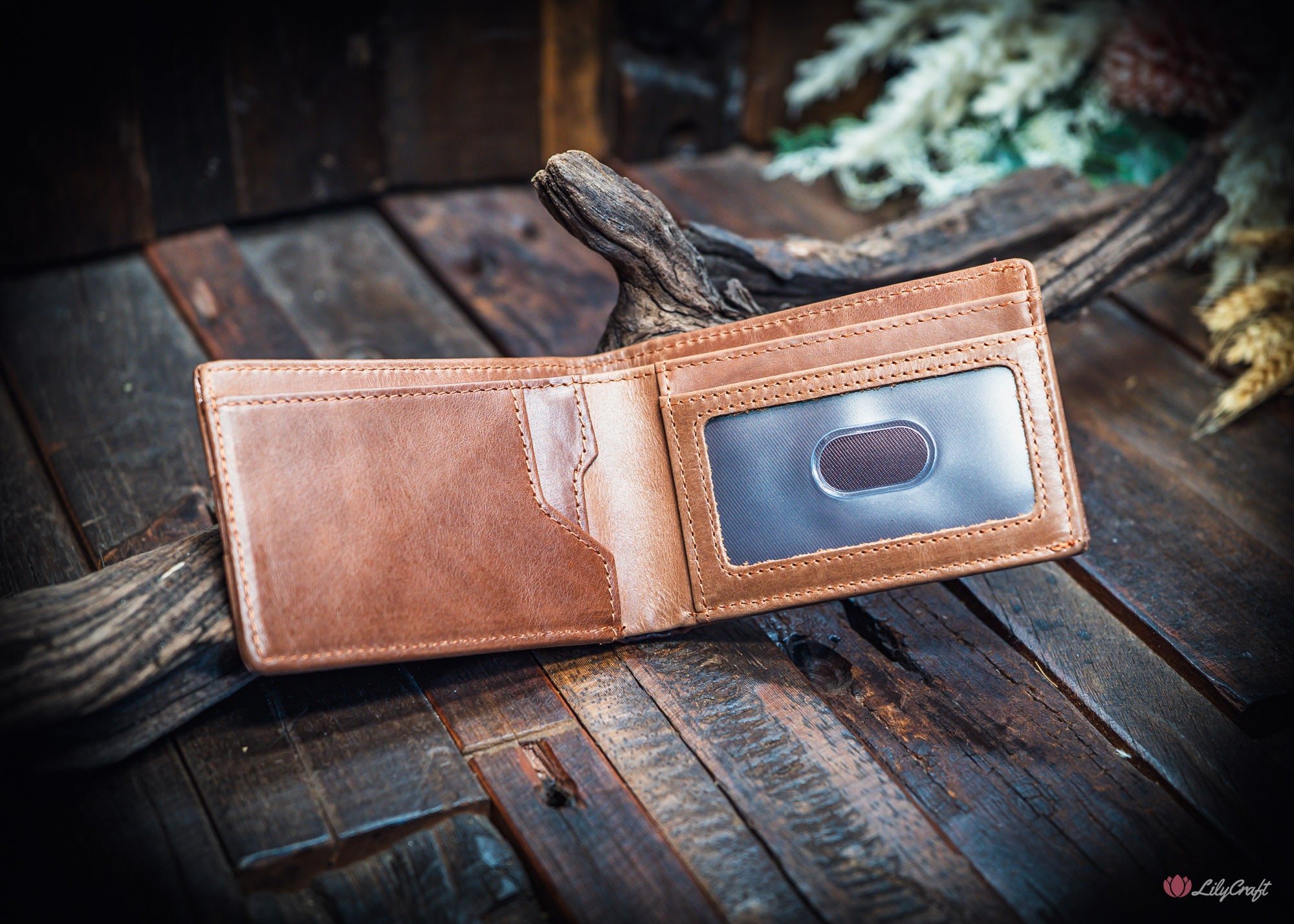 chocolate brown minimalist men’s leather wallet with card slots