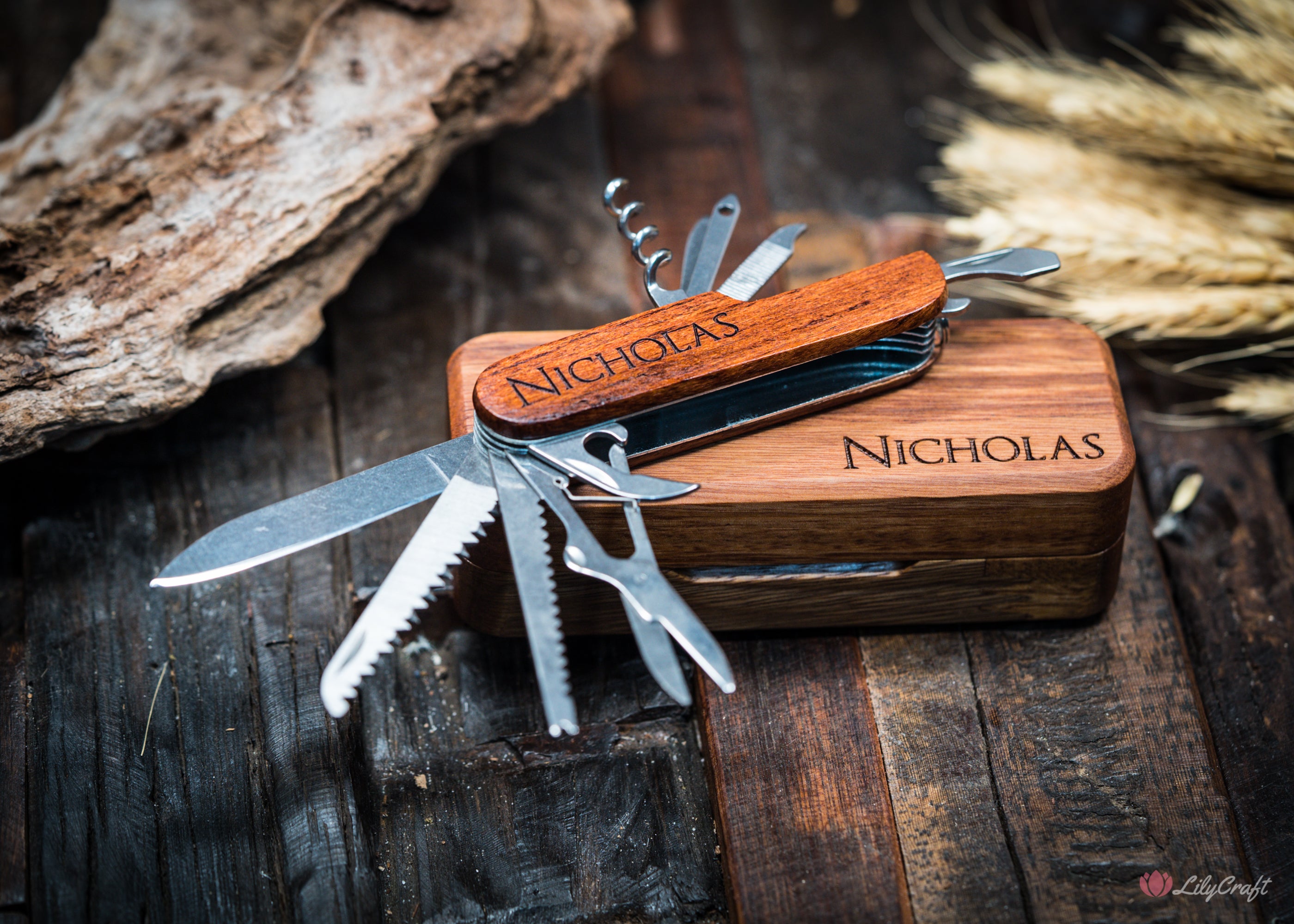 Swiss Pocket Knife with Wooden Gift Box