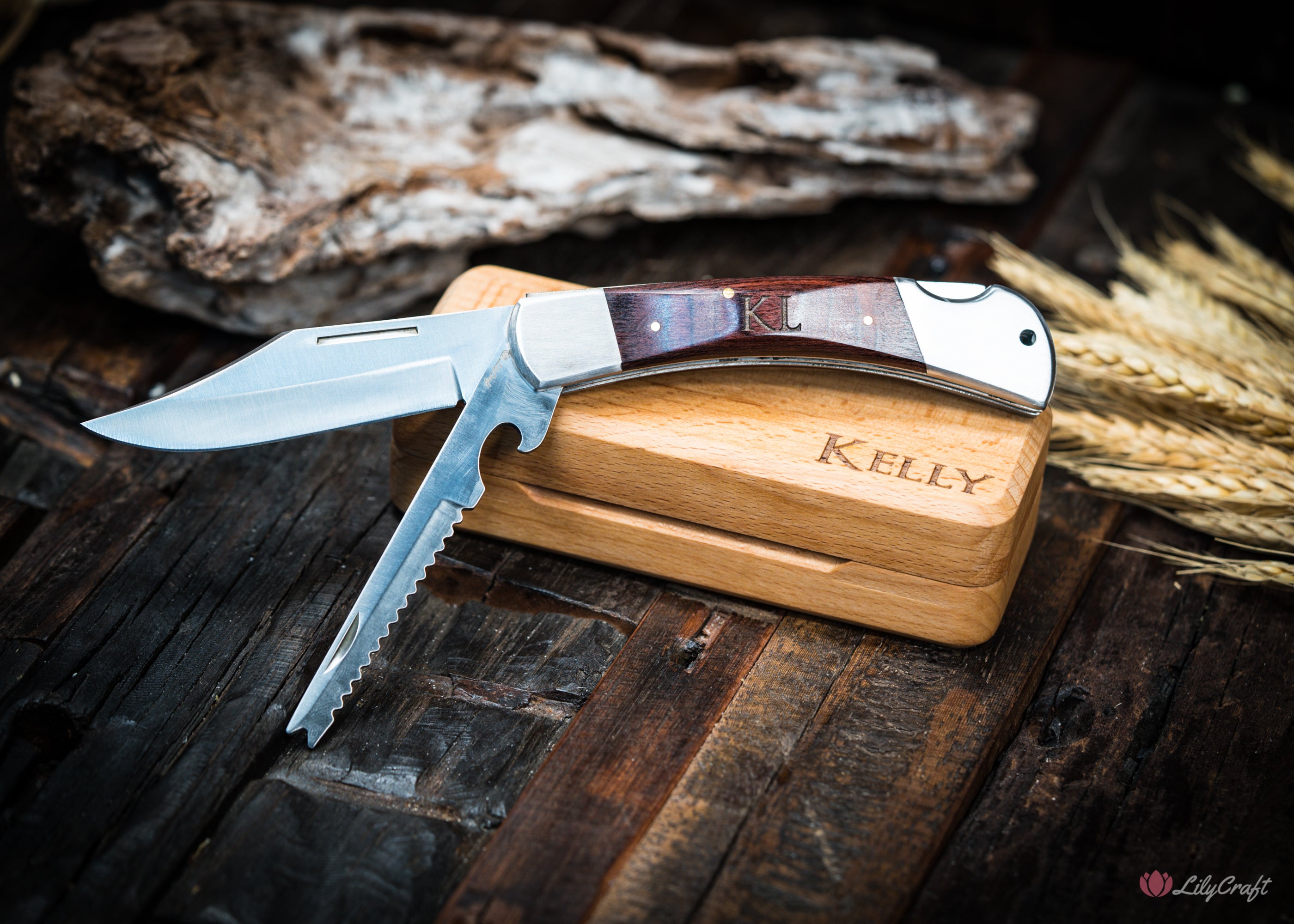 large pocket knife for fishing