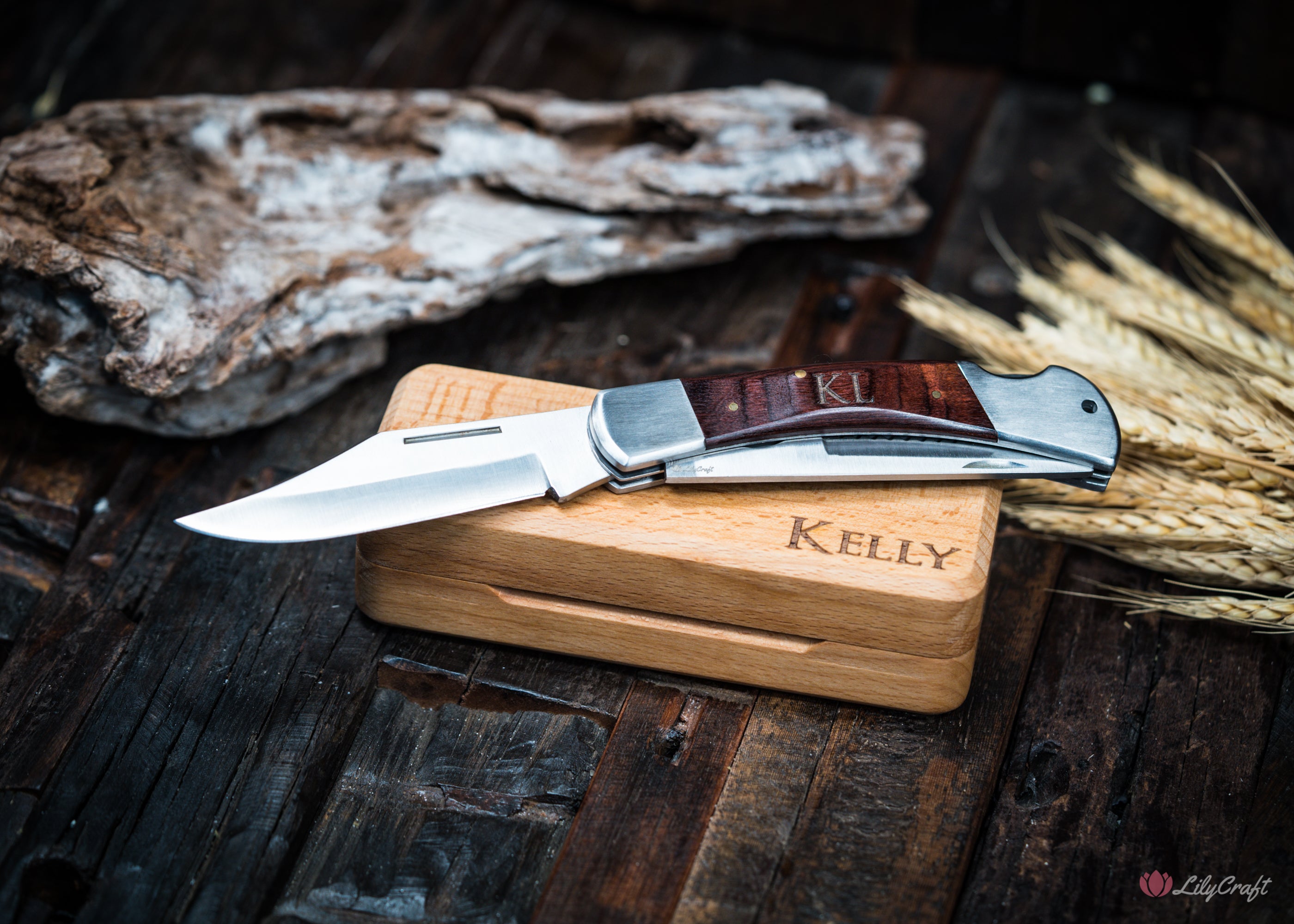 clip point pocket knife