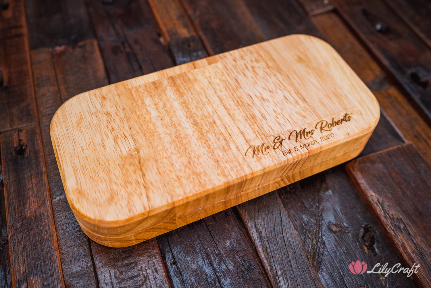 customized wooden gift boxes