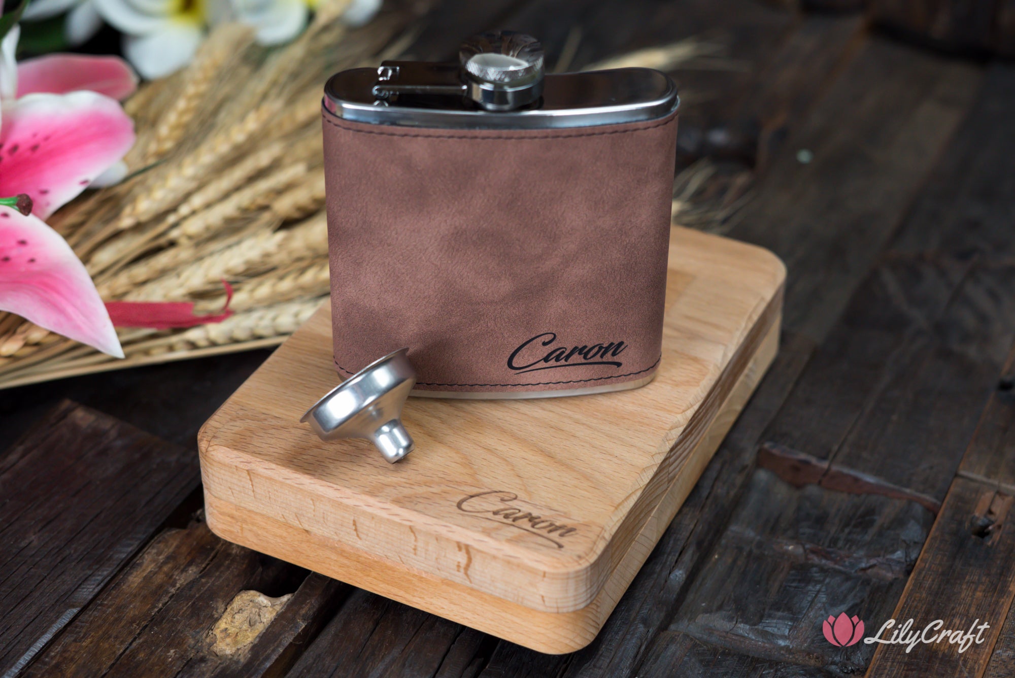 leather hip flask with wooden box