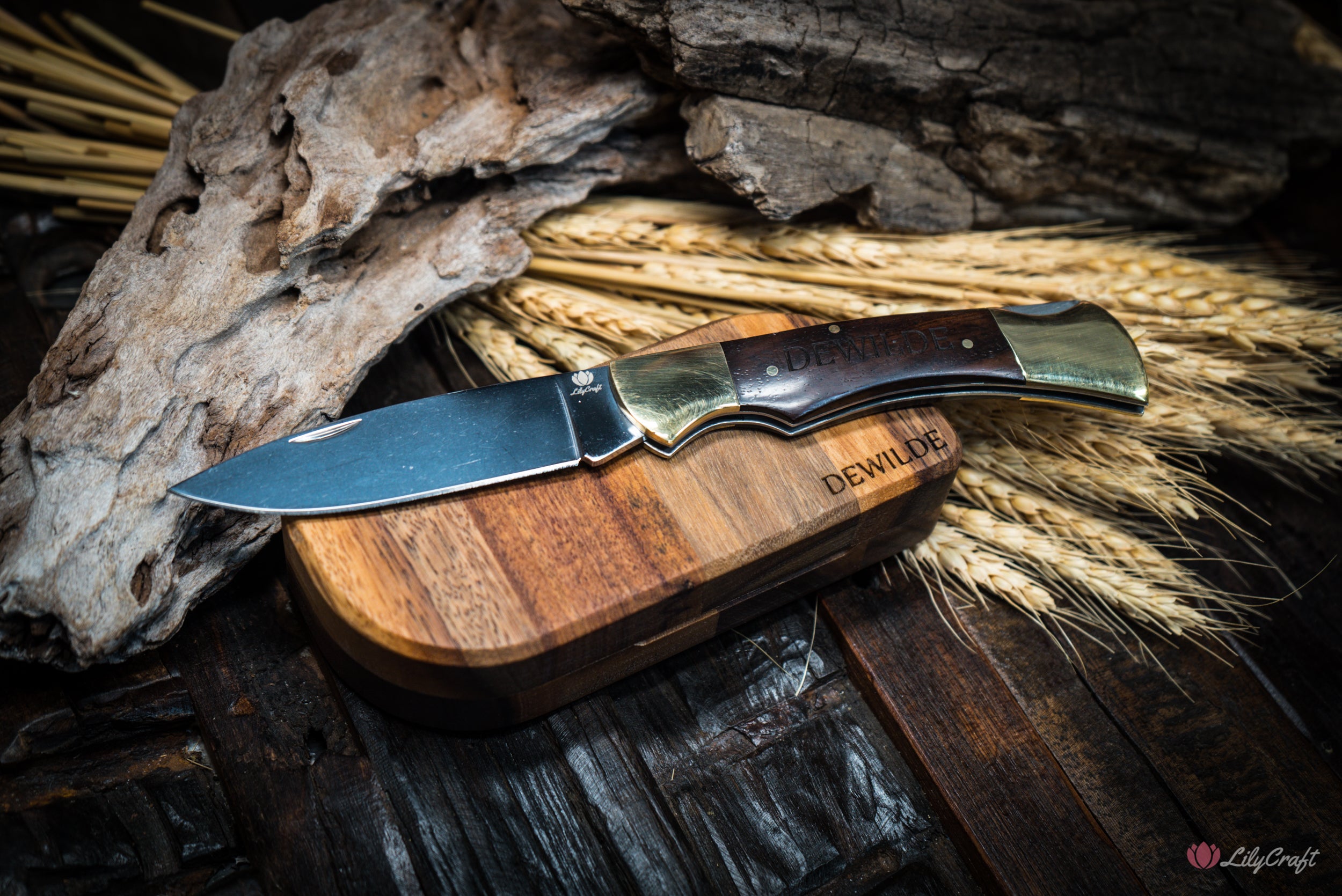 Classic Pocket Knife - A Perfect Choice for the Gentleman