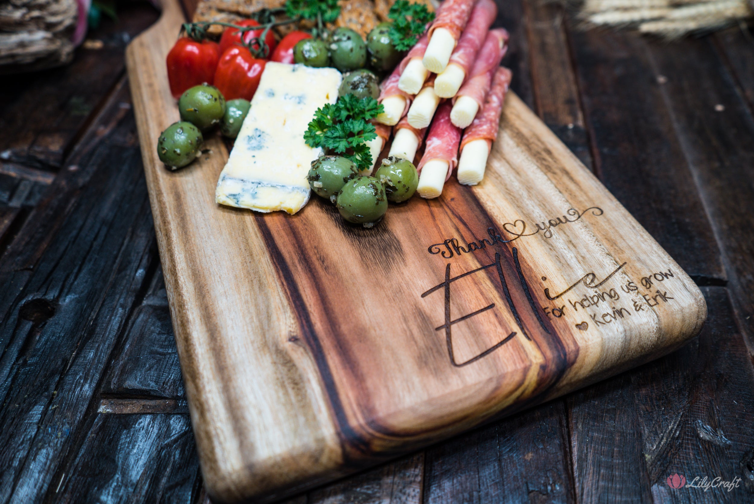 personalised cutting board with handles