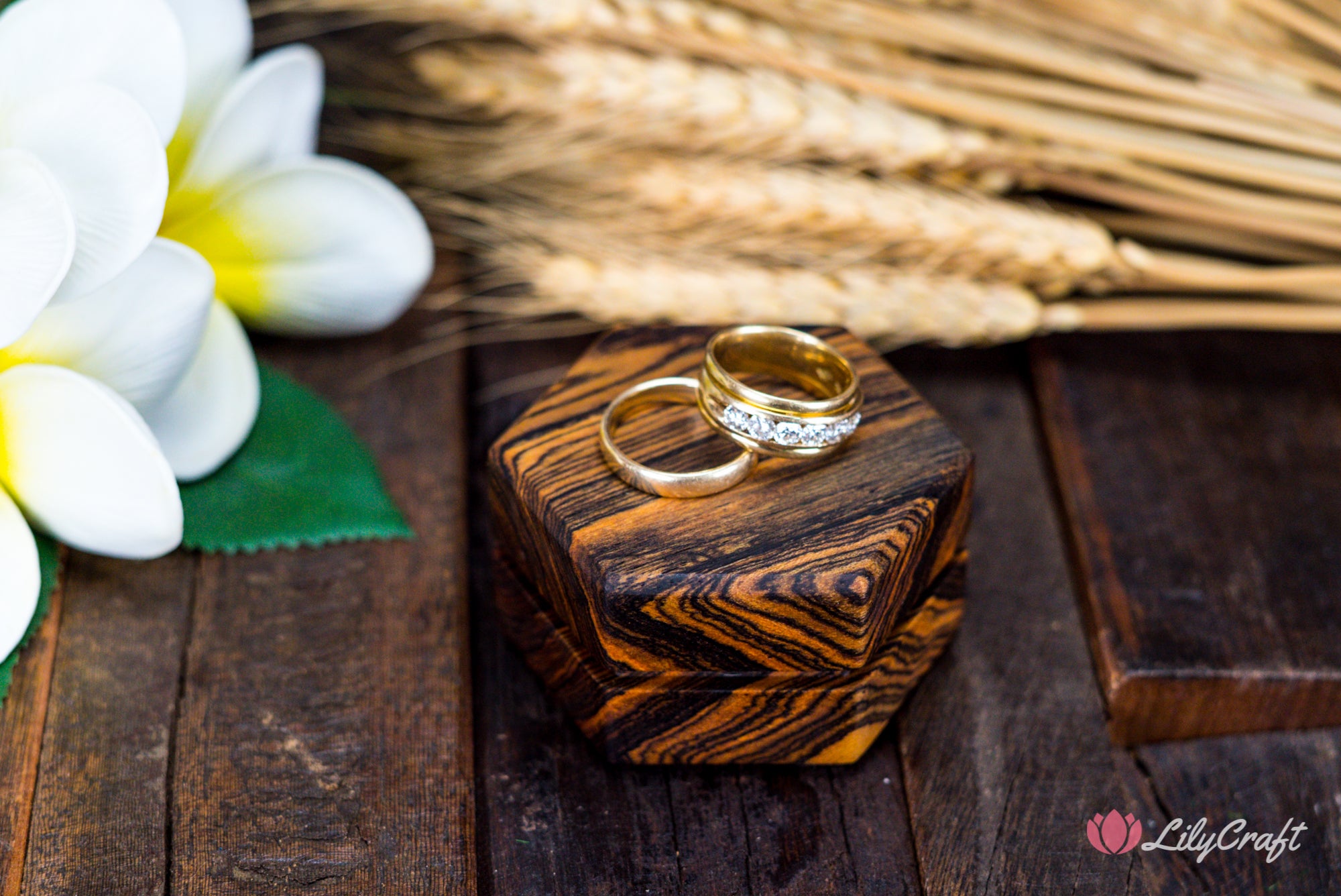 luxury ring box, ring bearer box, personalised ring box,