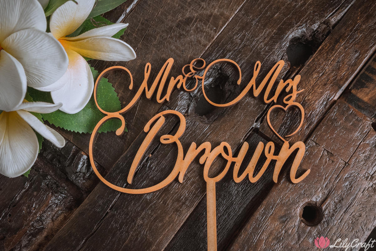 Custom Mr & Mrs Surname Wedding Cake Topper, Personalised Wedding Cake Decorations, Customized Personalized Cake Sign - [BROWN FONT]