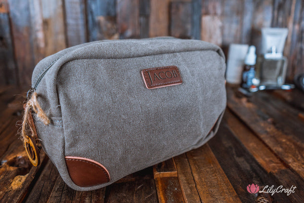 Groomsmen's Travel Size Toiletry Bag, Personalised Mens Toiletry bag. Best Man gift bag, groomsmen gift bag. Canvas leather toiletry bag.